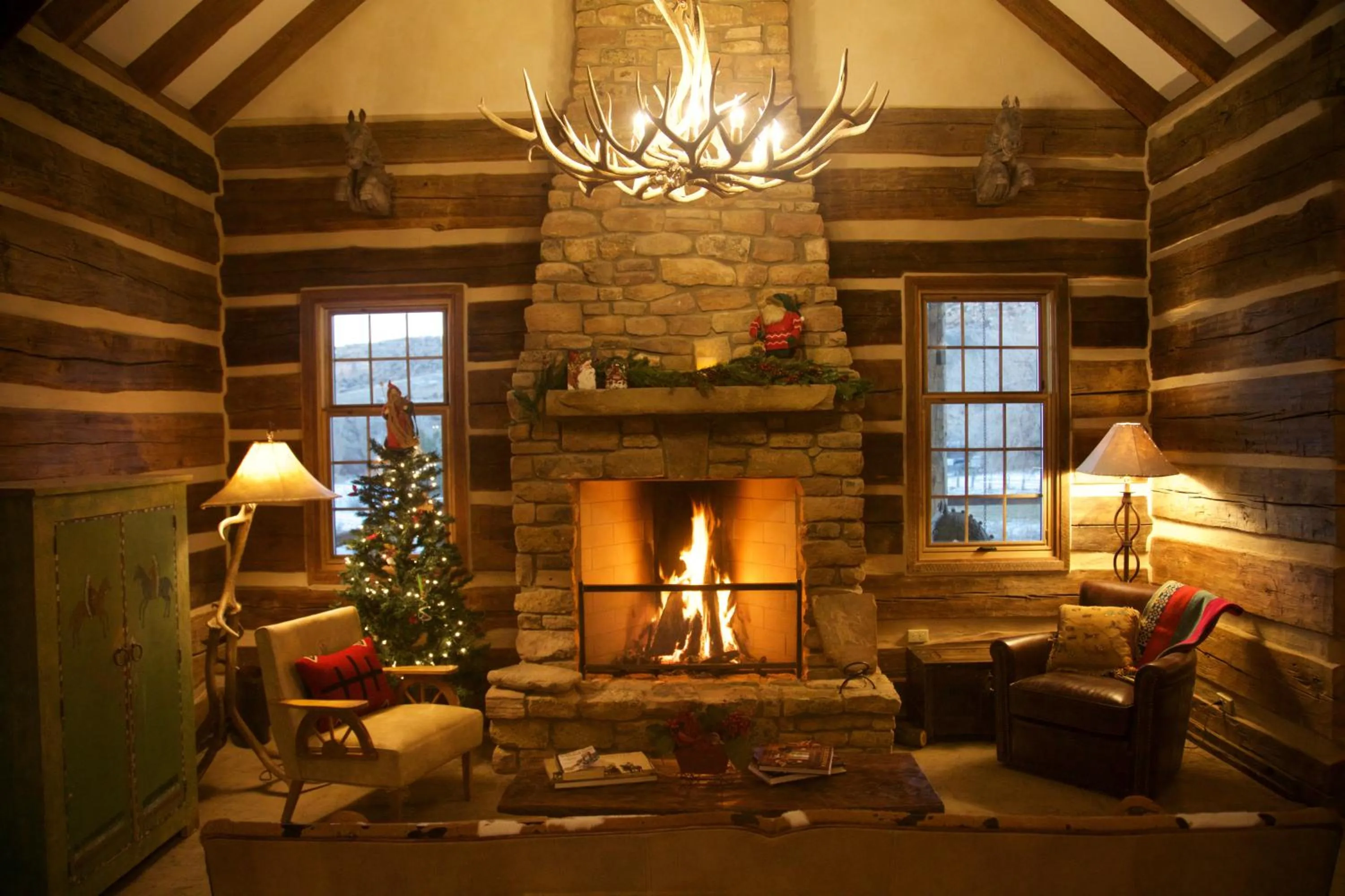 Living room in Canyon Of The Ancients Guest Ranch