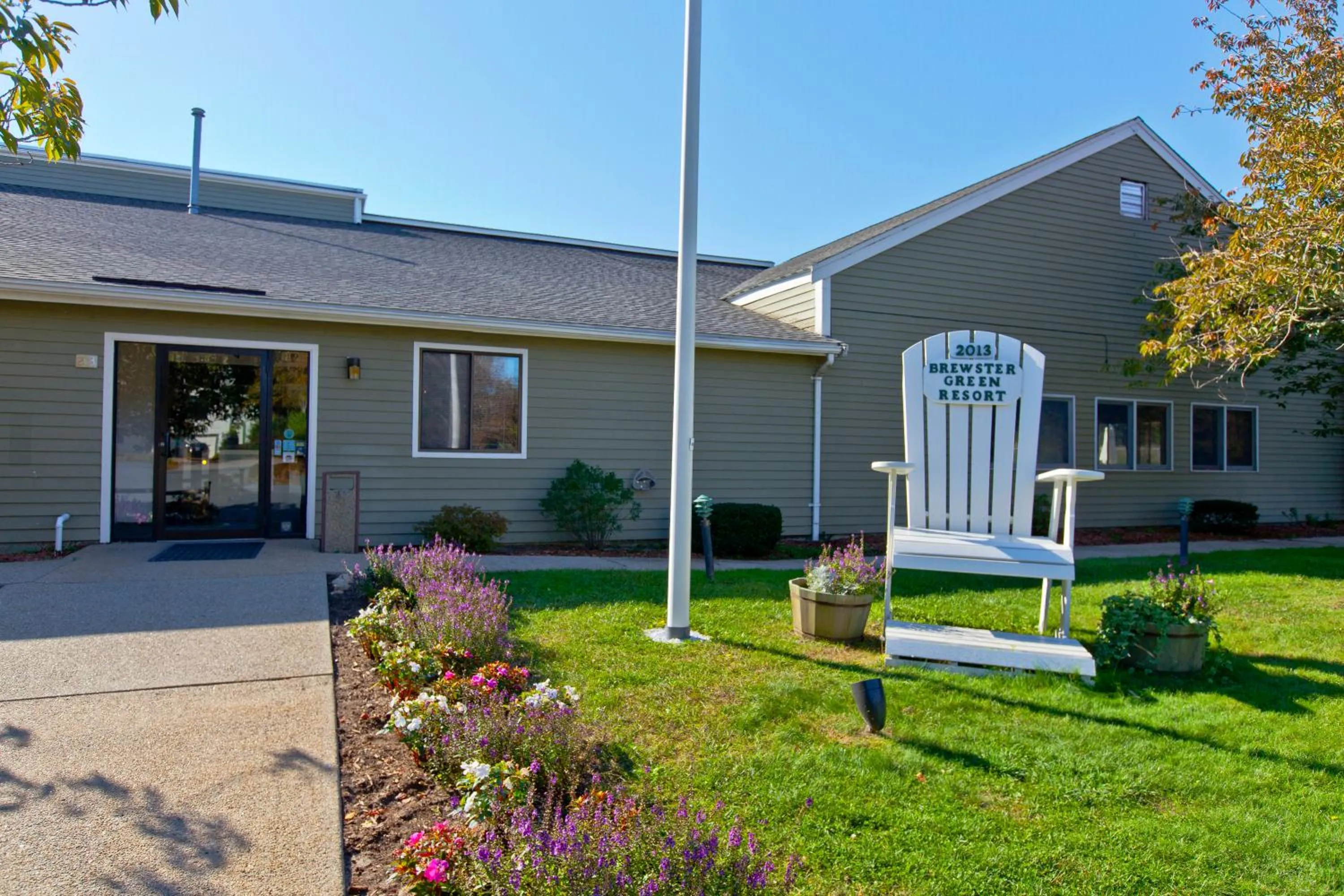 Property building in Brewster Green Resort