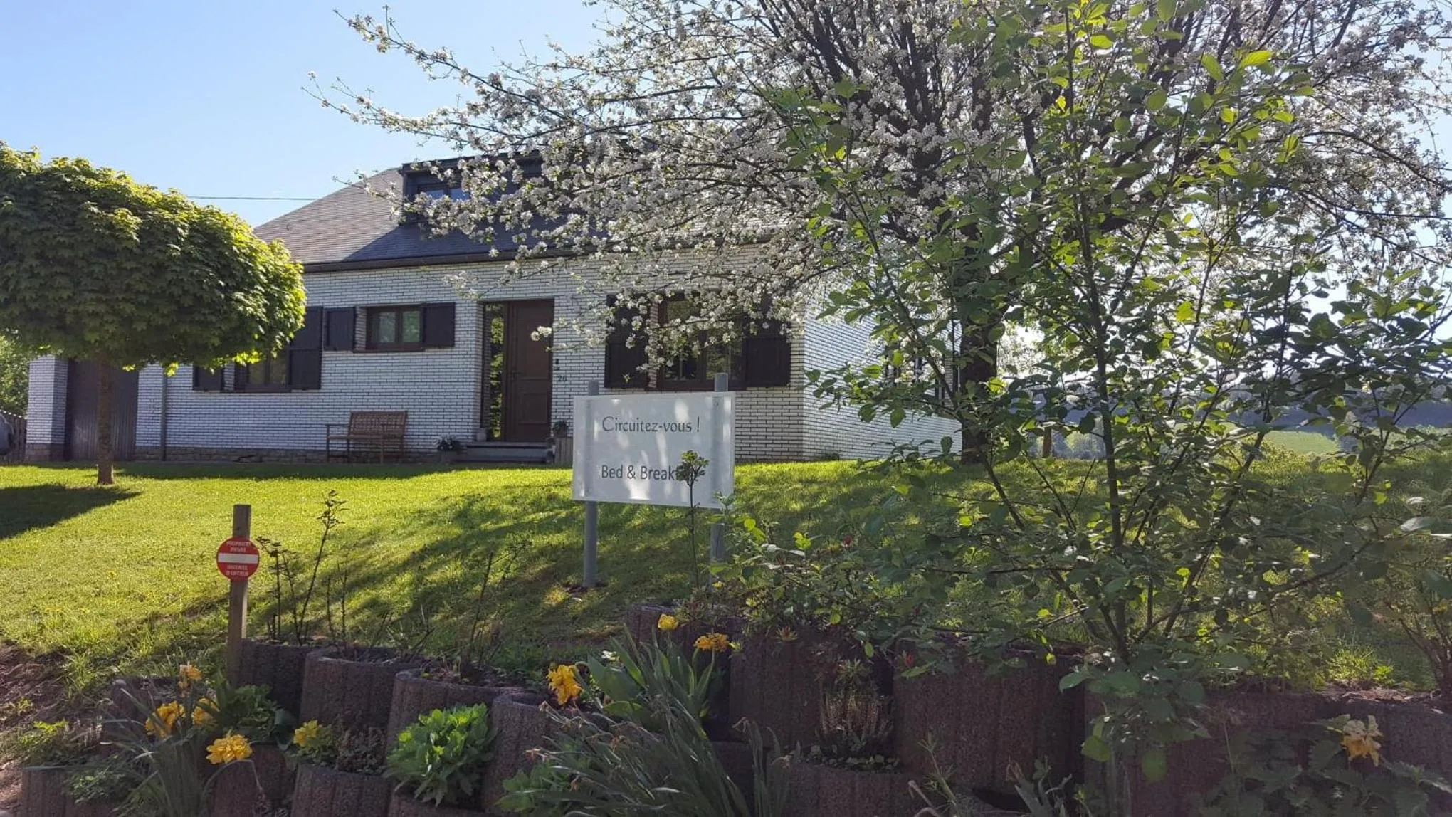 Property building in B&B Circuitez-vous