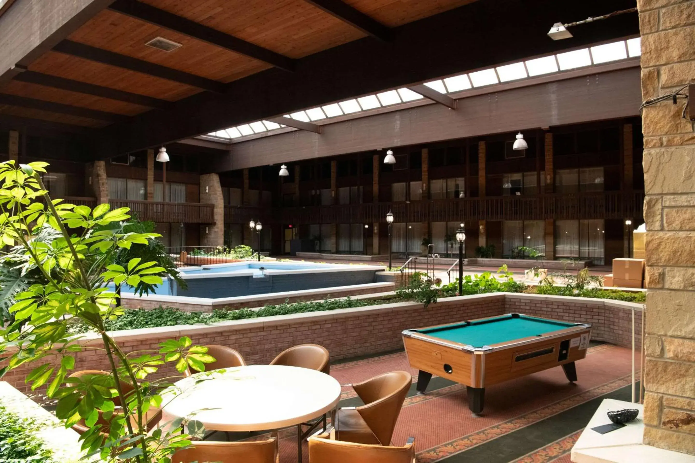 Swimming pool in Quality Inn & Conference Center Swimming pool in Quality Inn & Conference Center