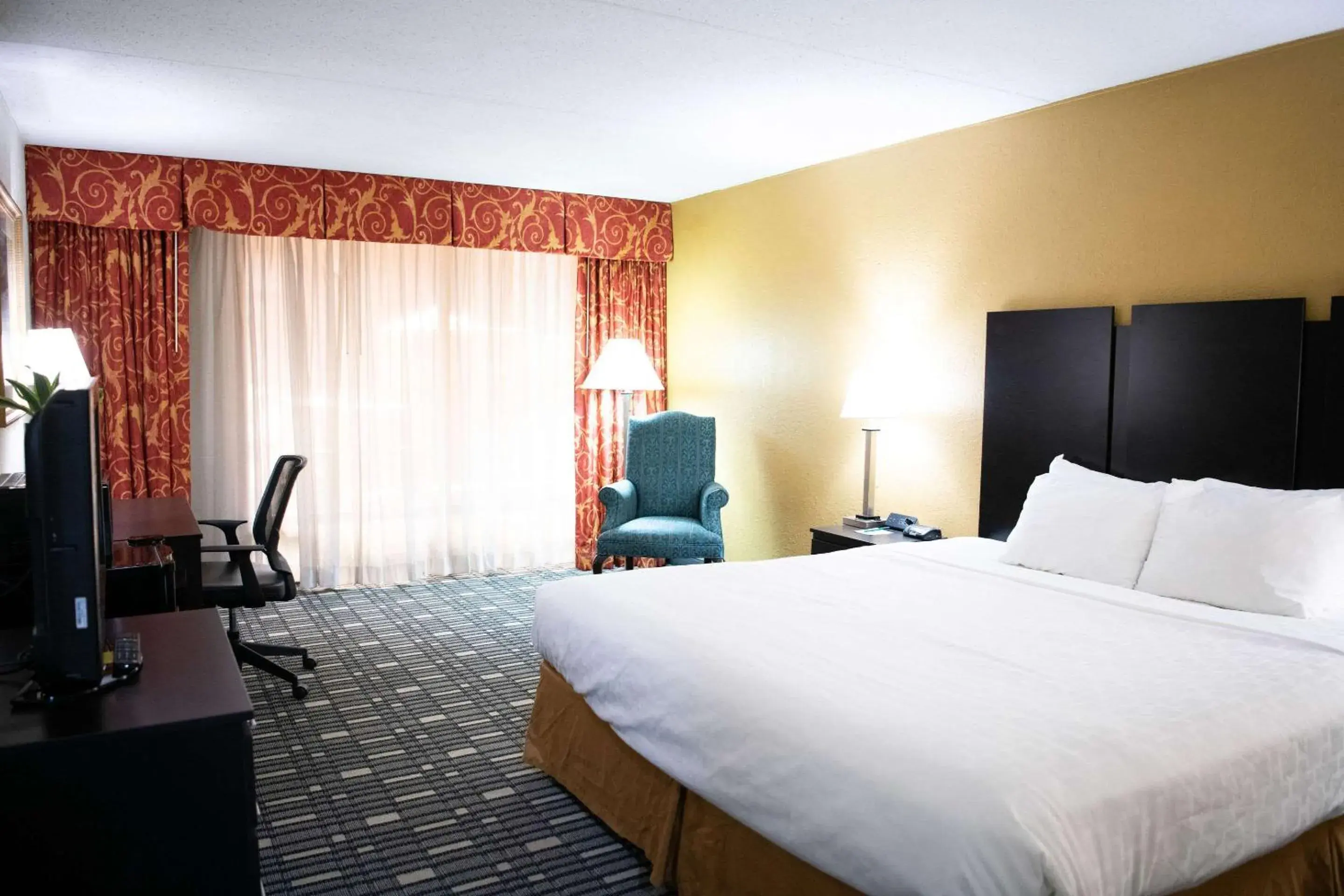 Bedroom, Bed in Quality Inn & Conference Center Bedroom, Bed in Quality Inn & Conference Center