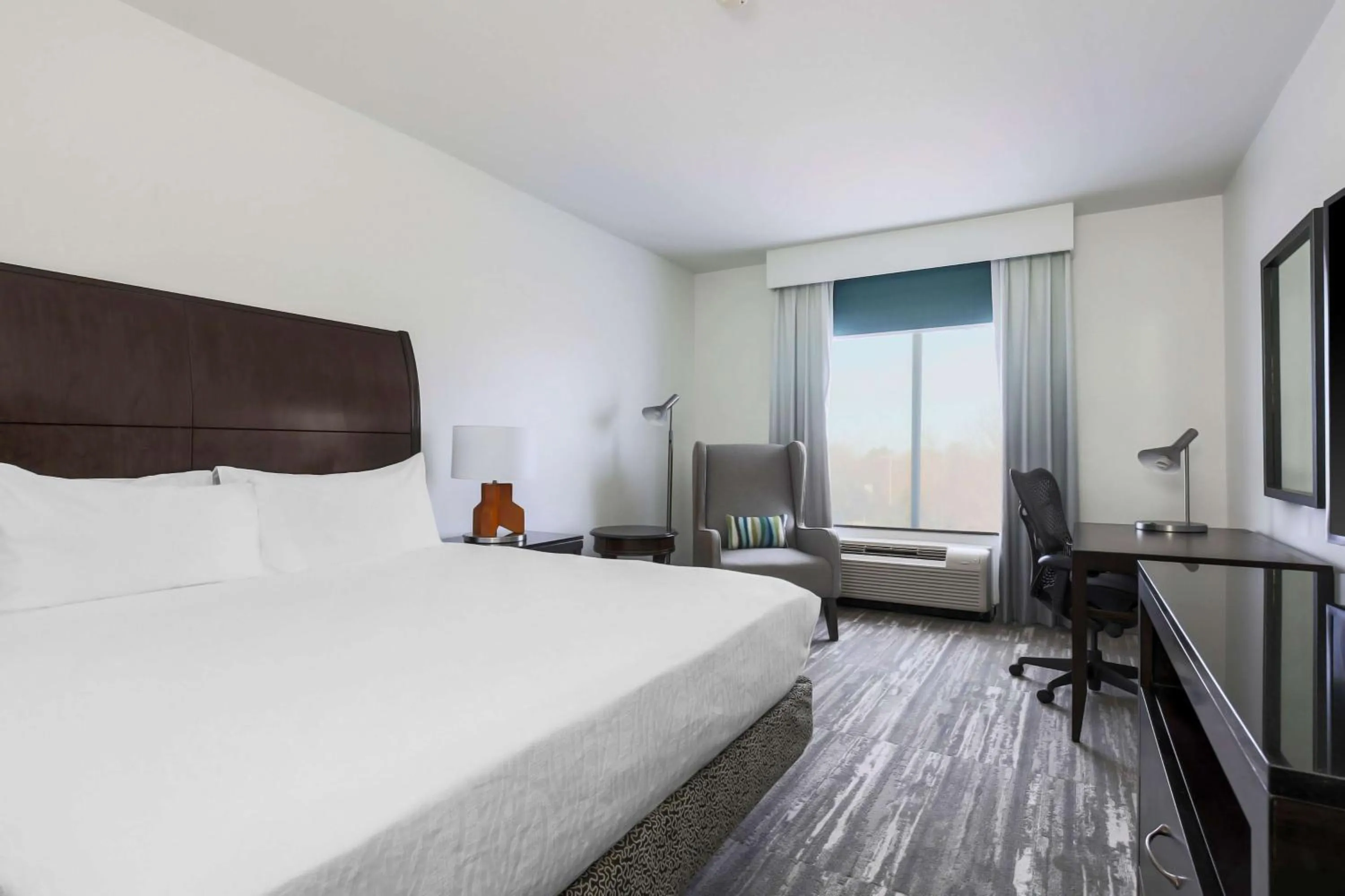 Bedroom, Bed in Hilton Garden Inn Norman