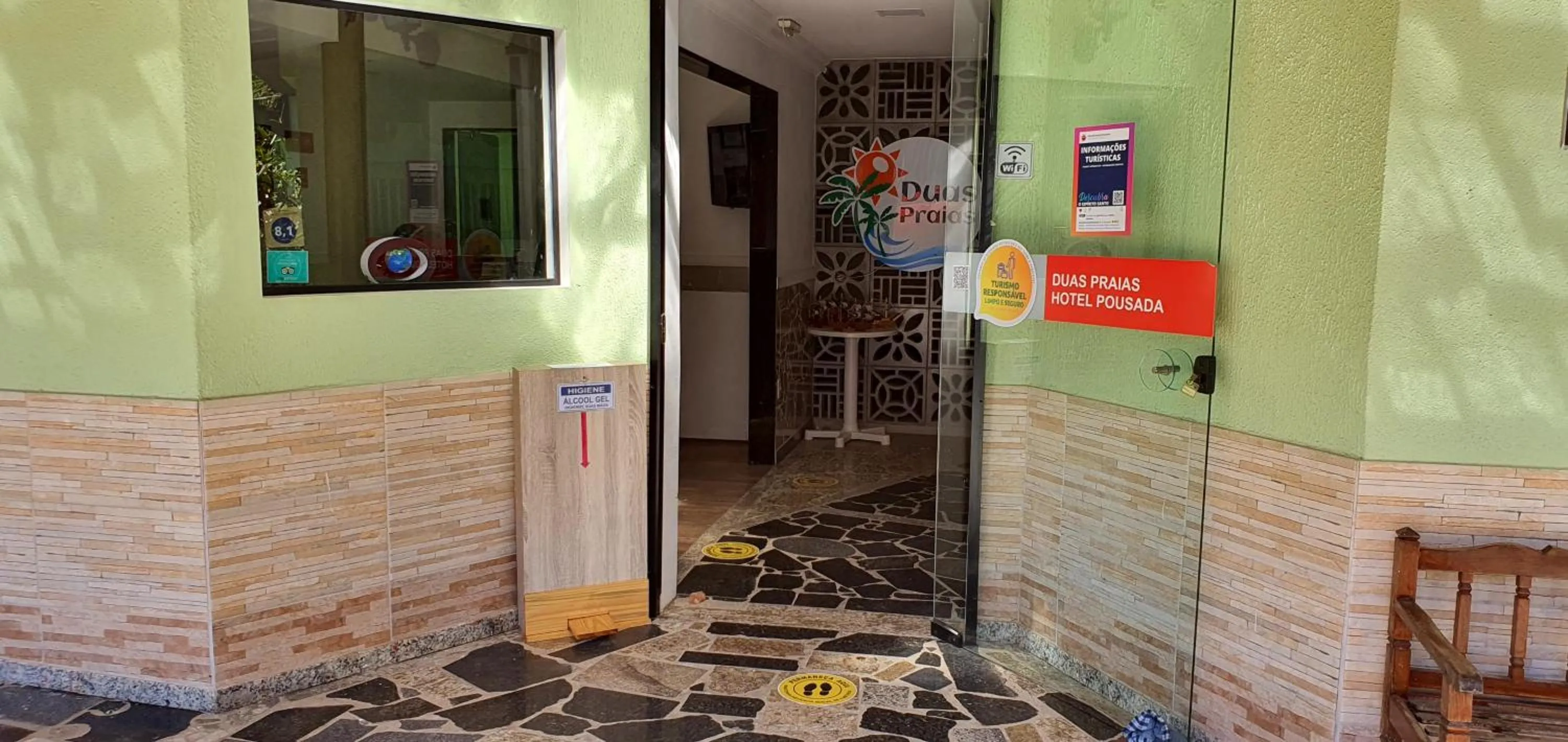 Lobby or reception in Duas Praias Hotel Pousada