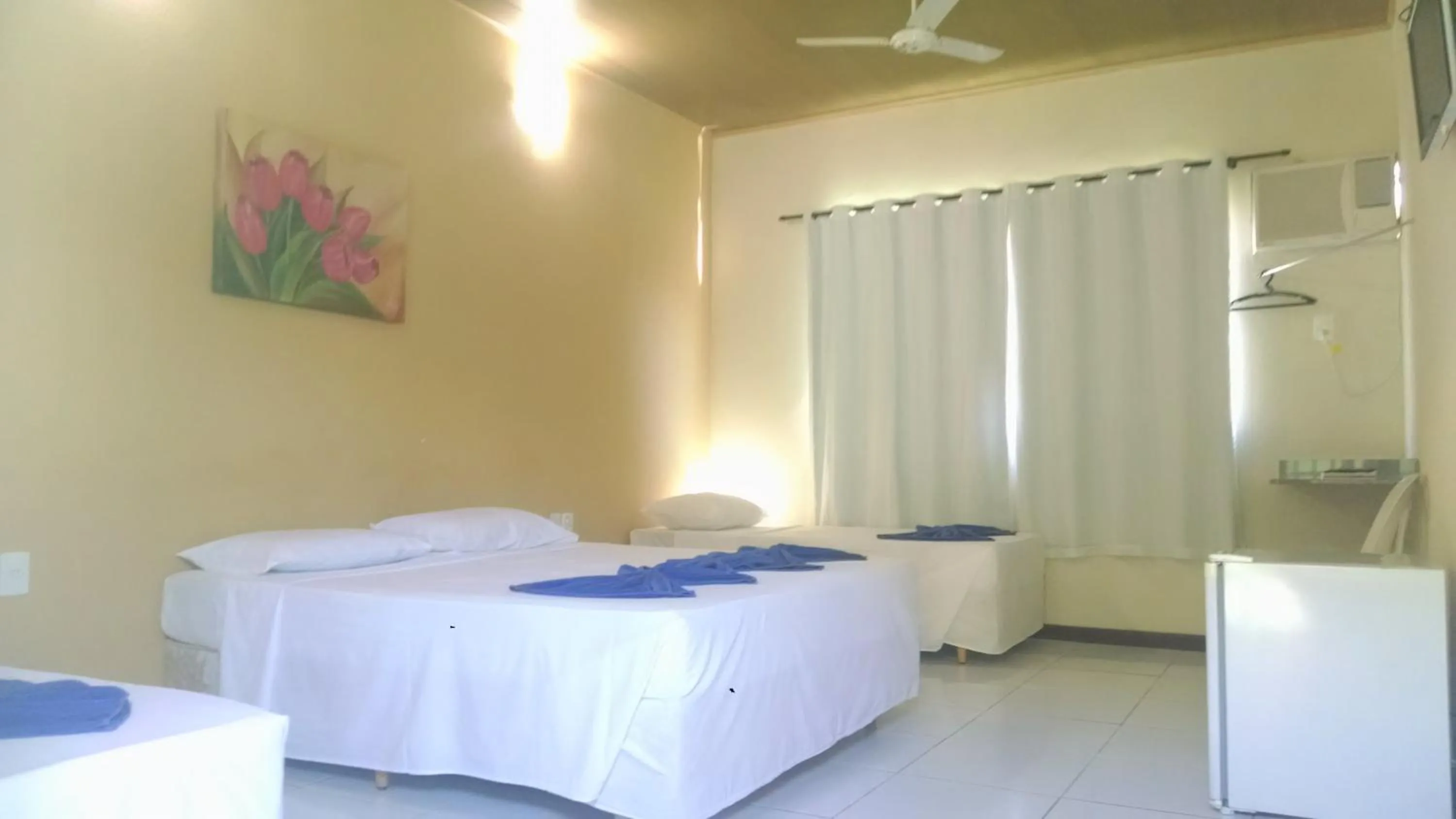 Photo of the whole room, Bed in Duas Praias Hotel Pousada