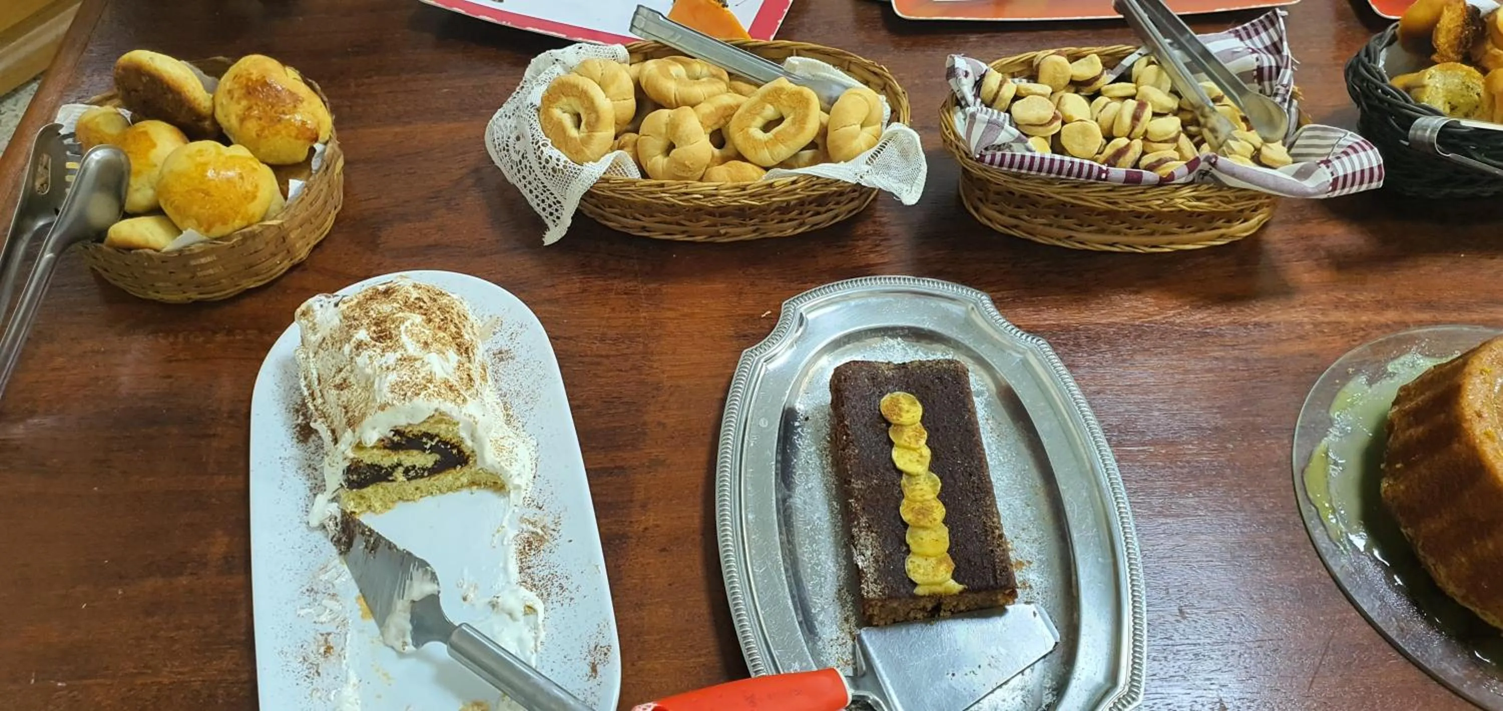 Breakfast in Duas Praias Hotel Pousada