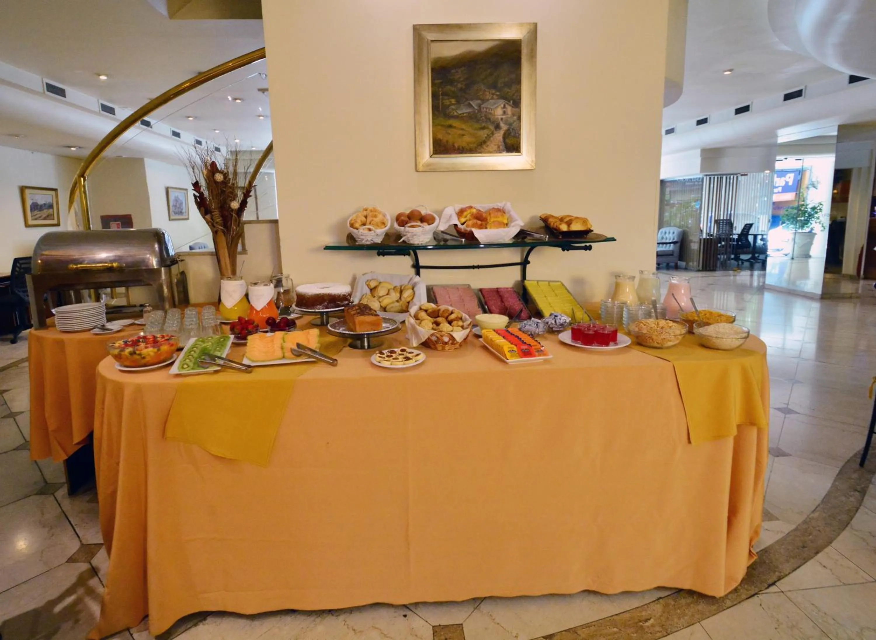 Food and drinks in Oxford Hotel