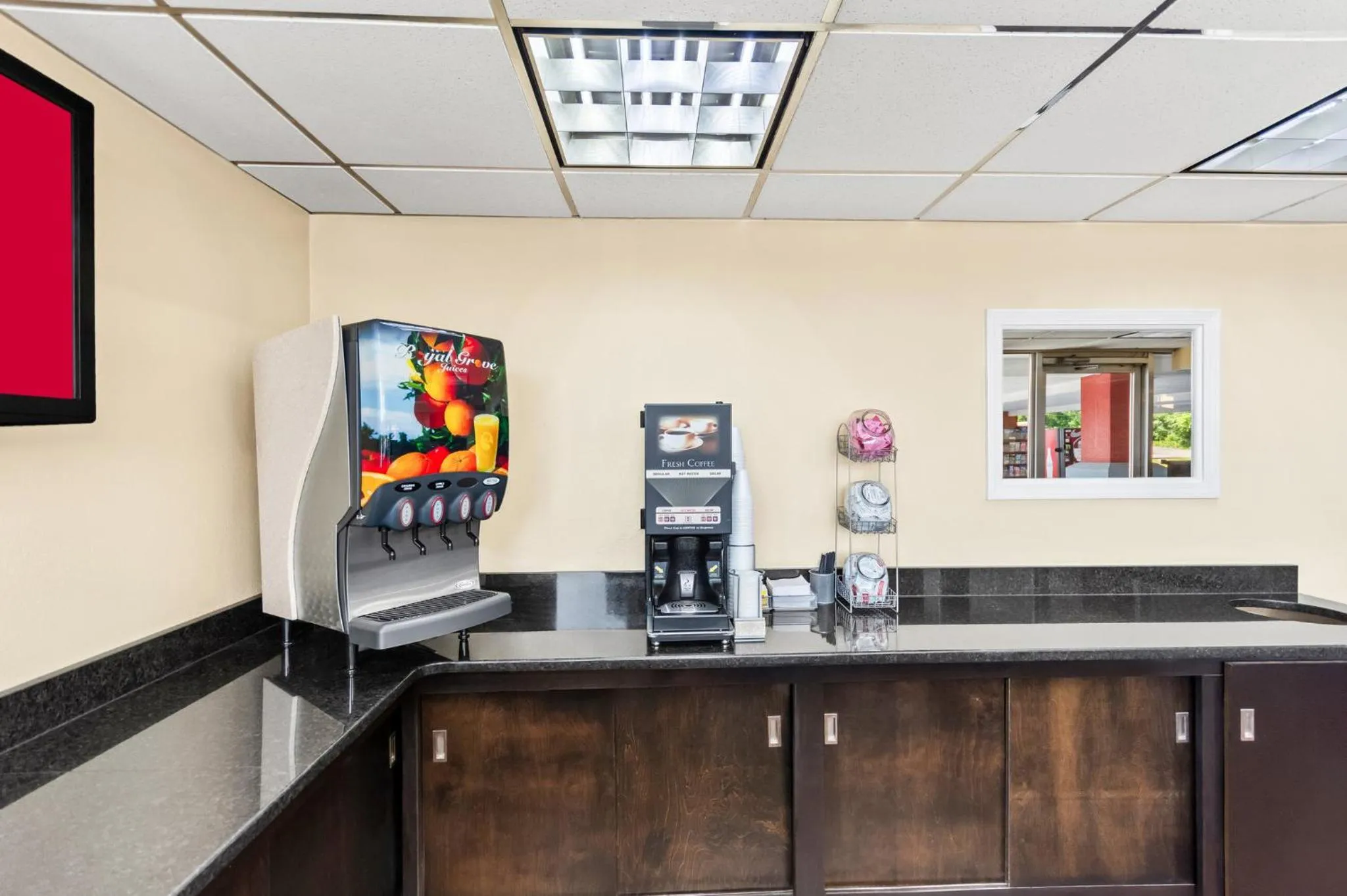 Breakfast in Red Roof Inn Berea