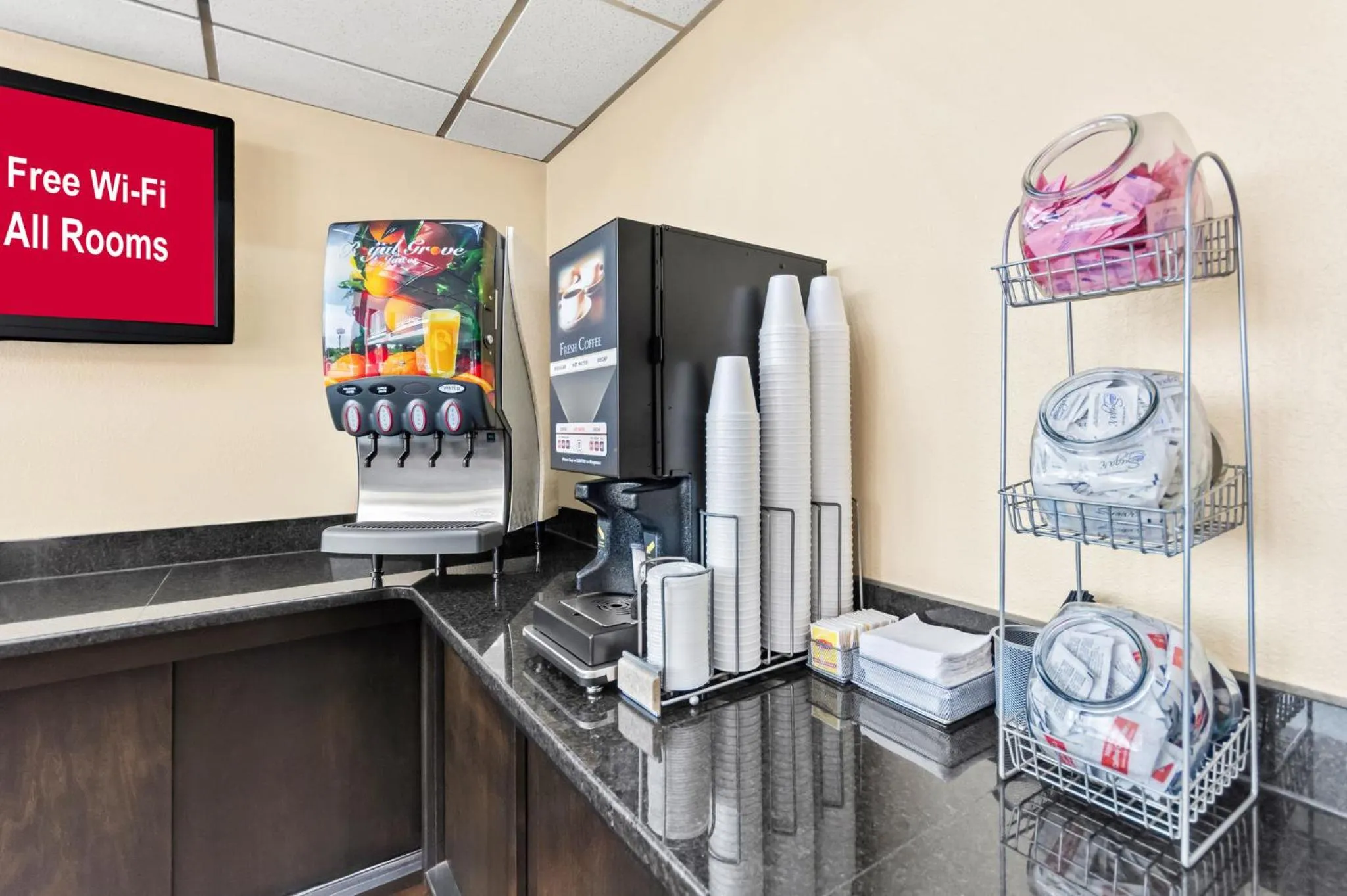 Breakfast in Red Roof Inn Berea