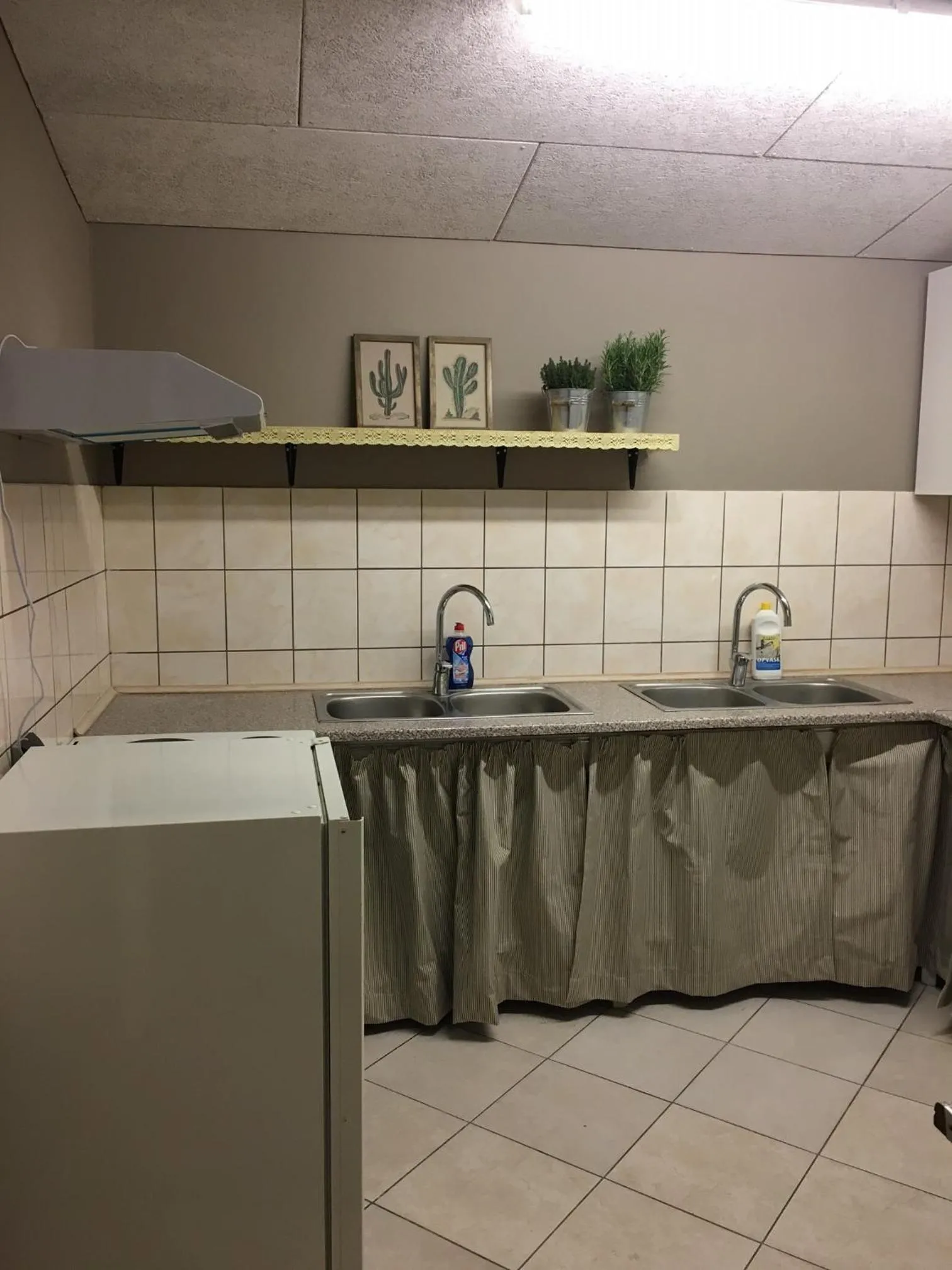 Family Room with Shared Bathroom - single occupancy in Allesø Gl. sognefoged gård