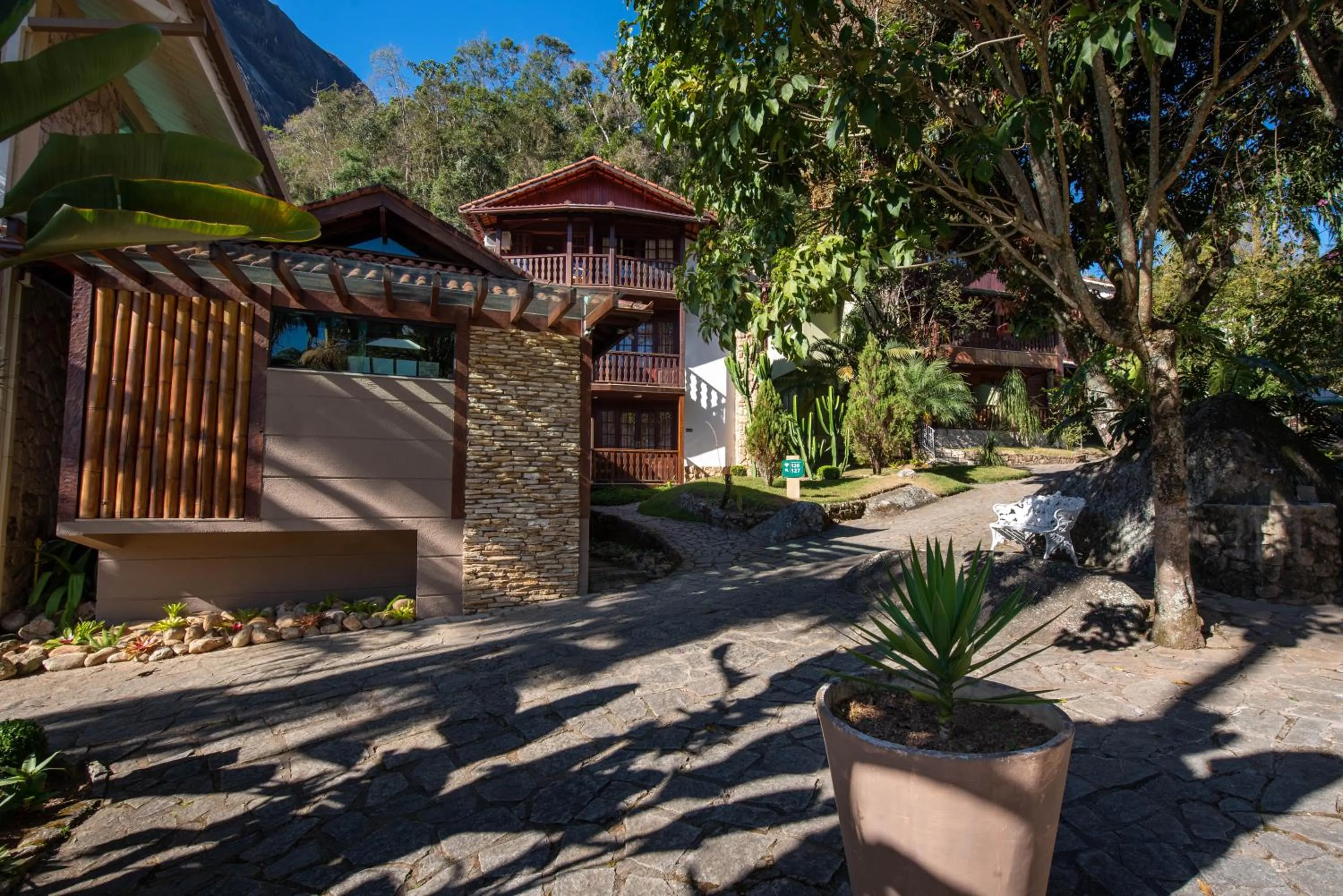 Property building in Hotel Vila Verde