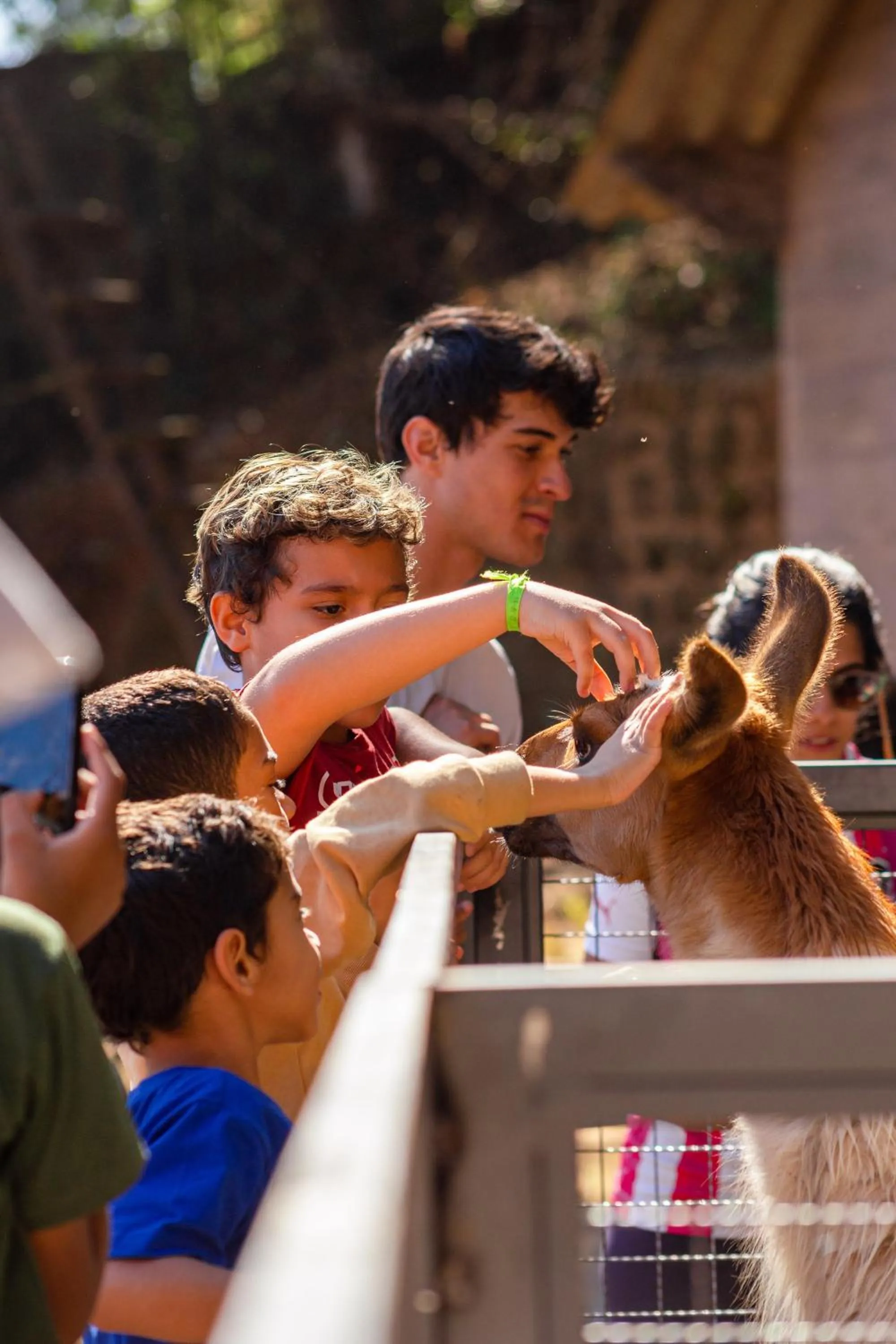 People in Hotel Vila Verde