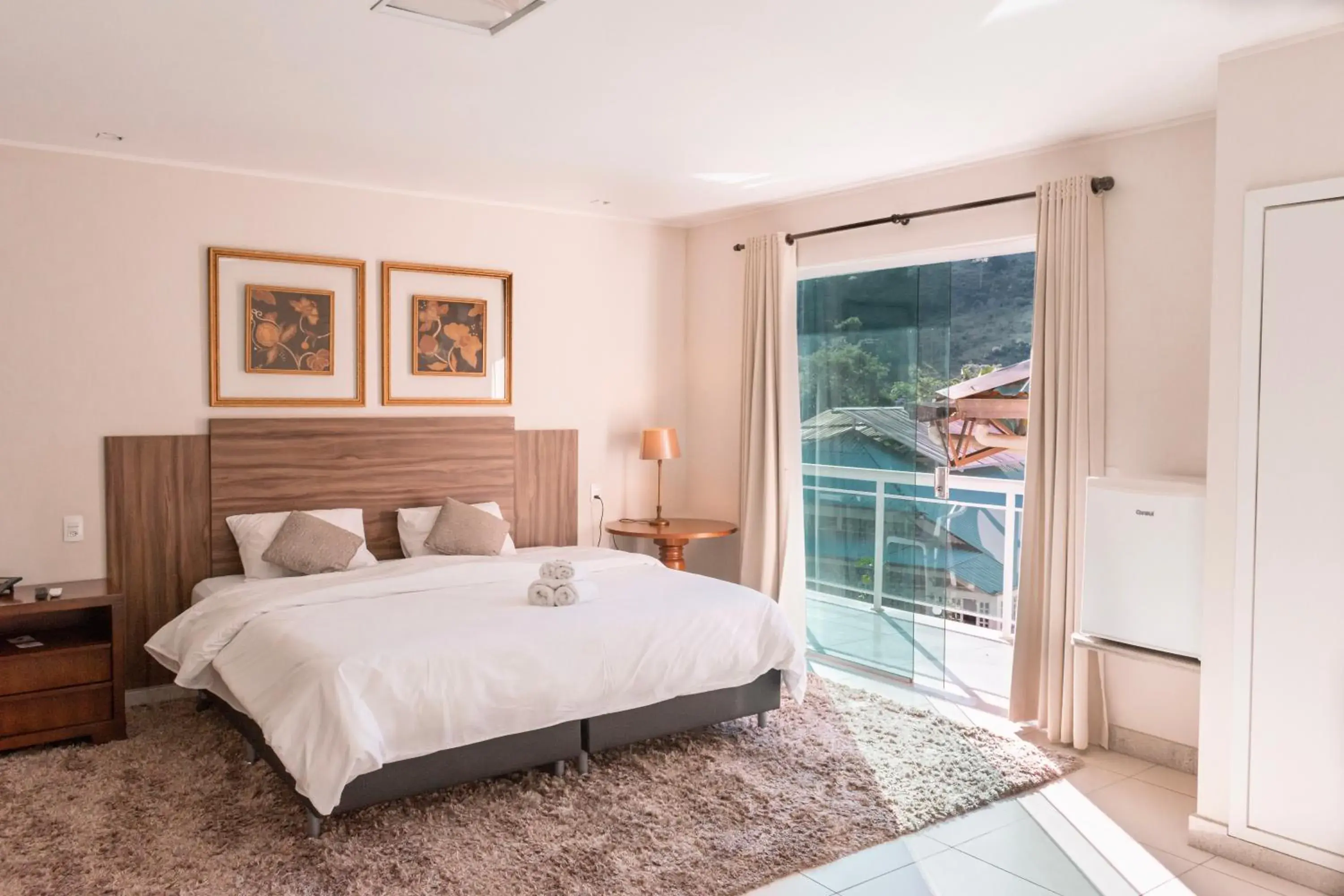 Deluxe Double Room with Bath - single occupancy in Hotel Vila Verde Deluxe Double Room with Bath - single occupancy in Hotel Vila Verde