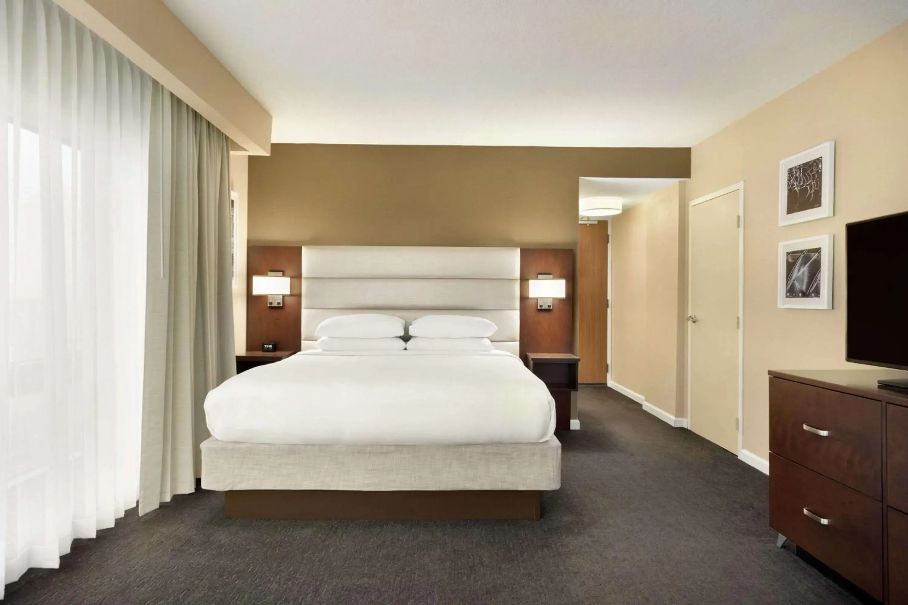 Photo of the whole room, Bed in DoubleTree by Hilton Orlando Downtown Photo of the whole room, Bed in DoubleTree by Hilton Orlando Downtown