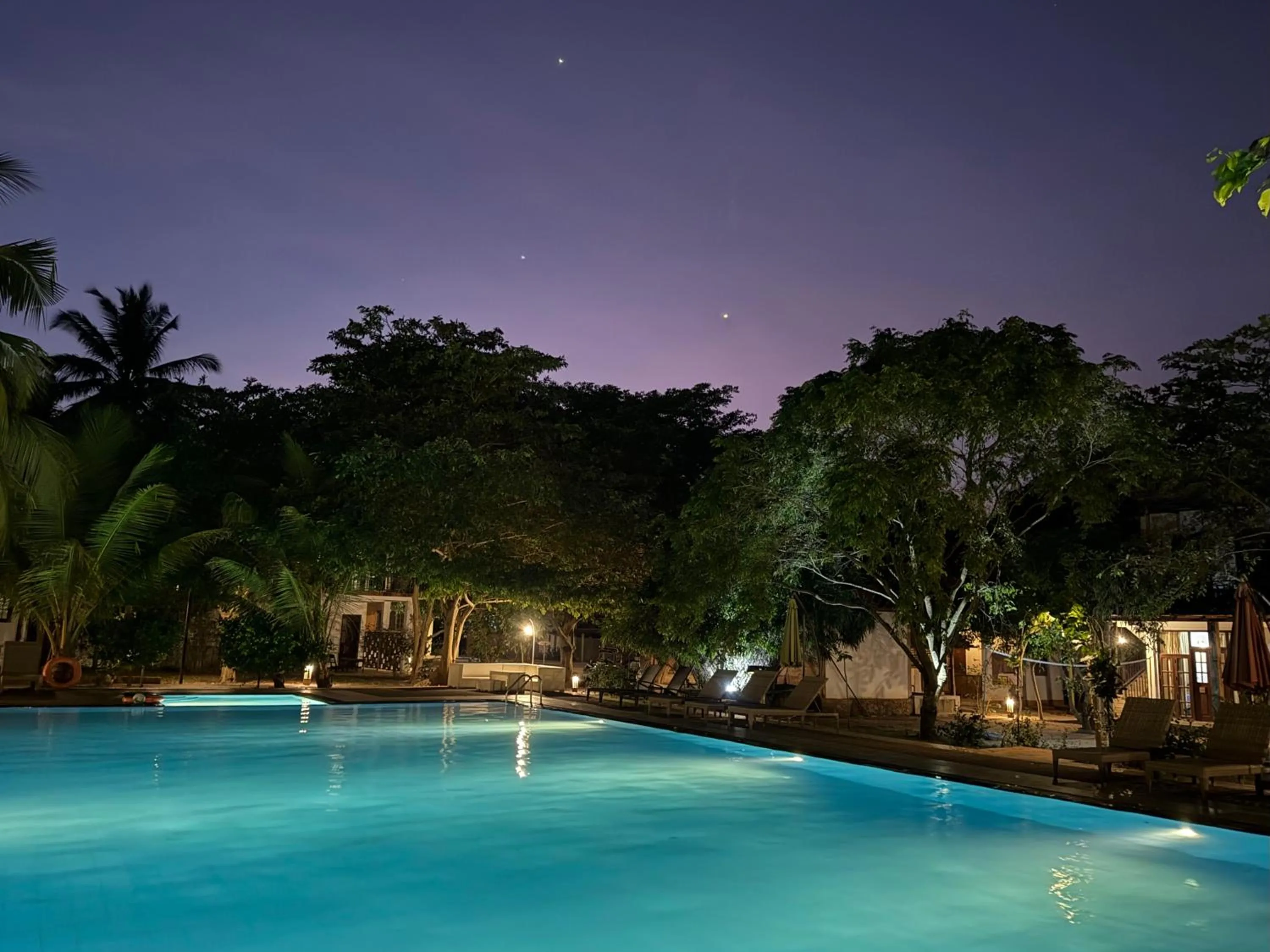 Hotel 4 U Saliya Garden