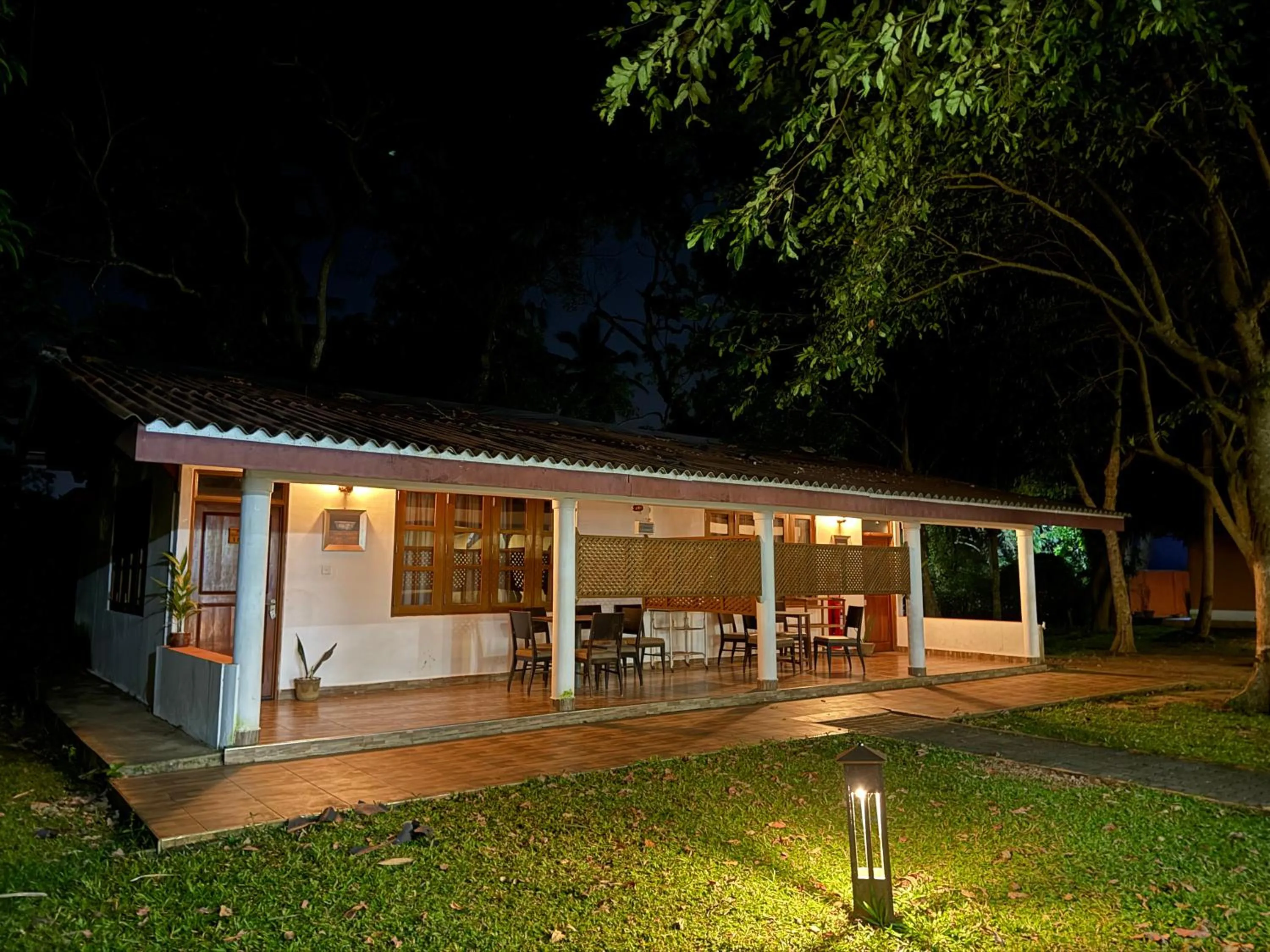 Hotel 4 U Saliya Garden