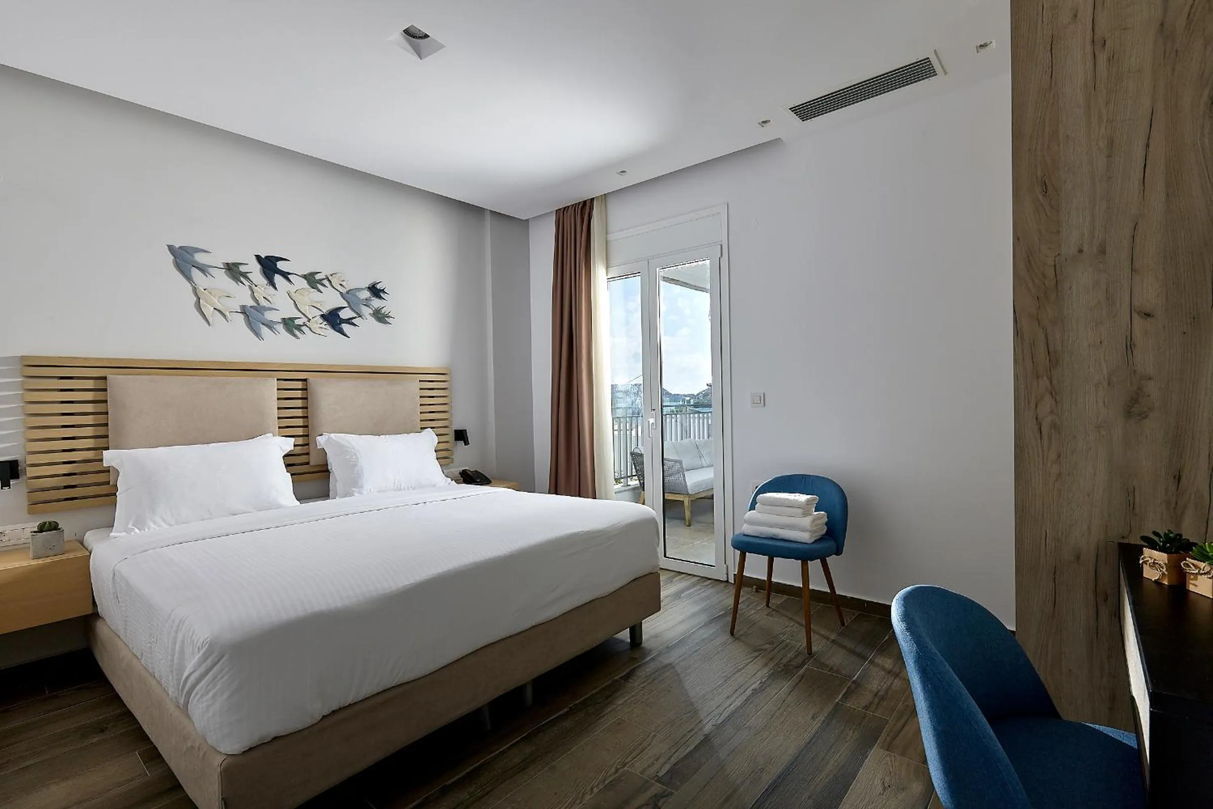 Bedroom, Bed in Seascape Luxury Residences