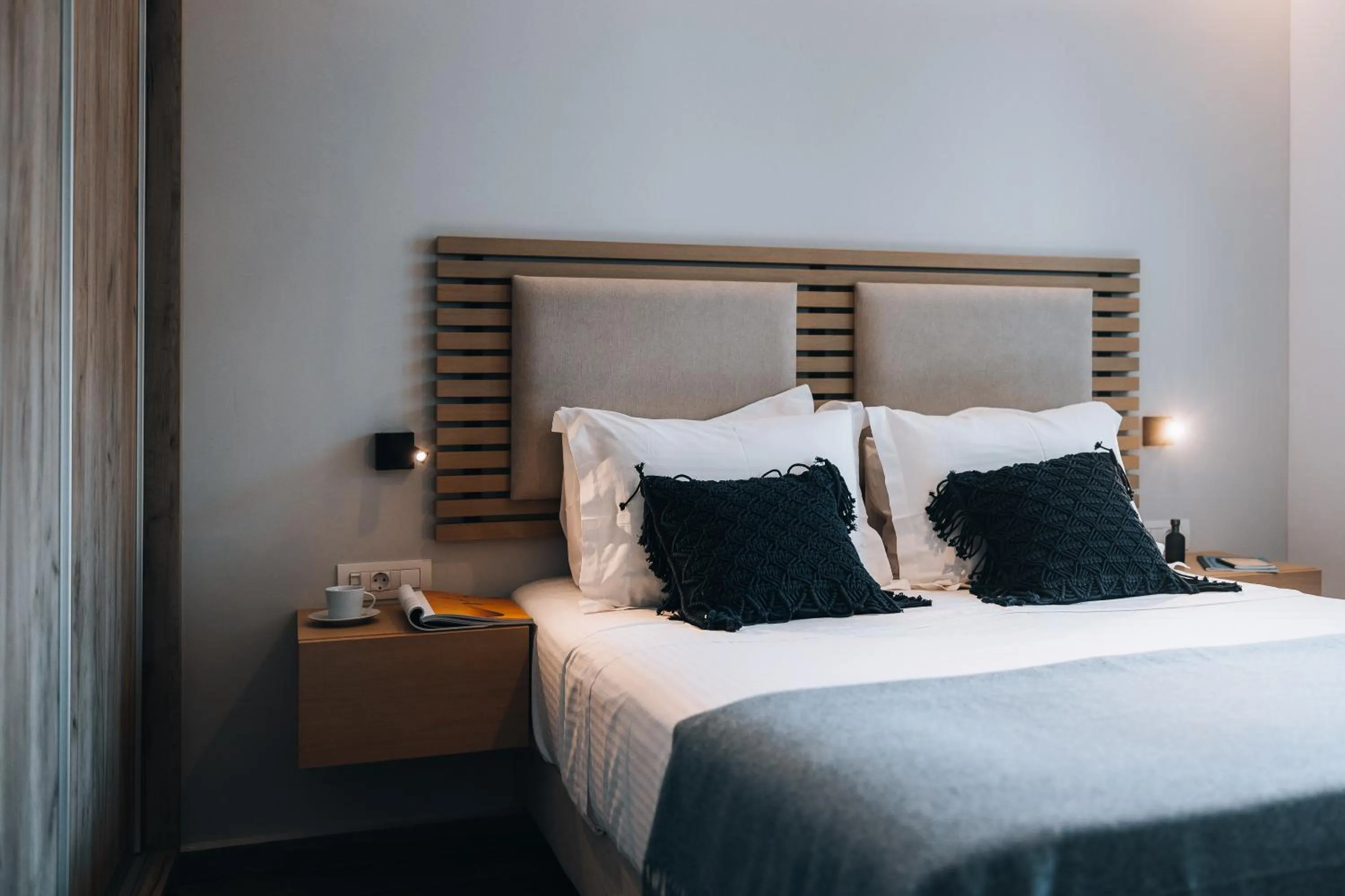 Bedroom, Bed in Seascape Luxury Residences