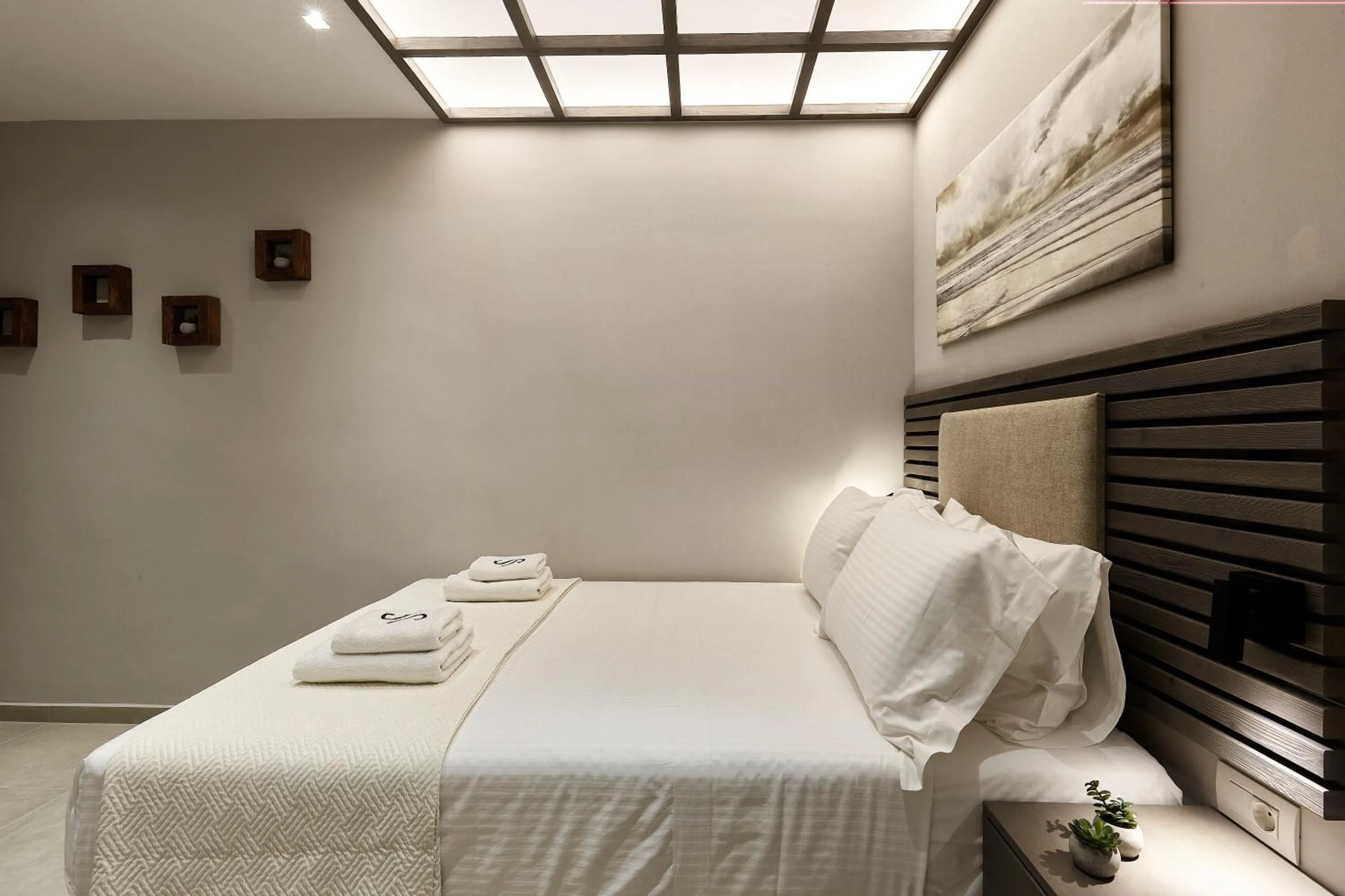 Bed in Seascape Luxury Residences