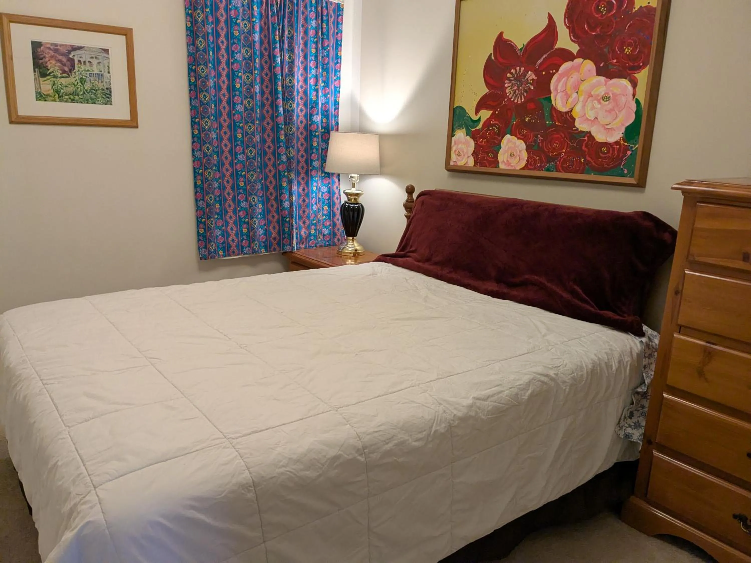 Bed in Higgin's Inn