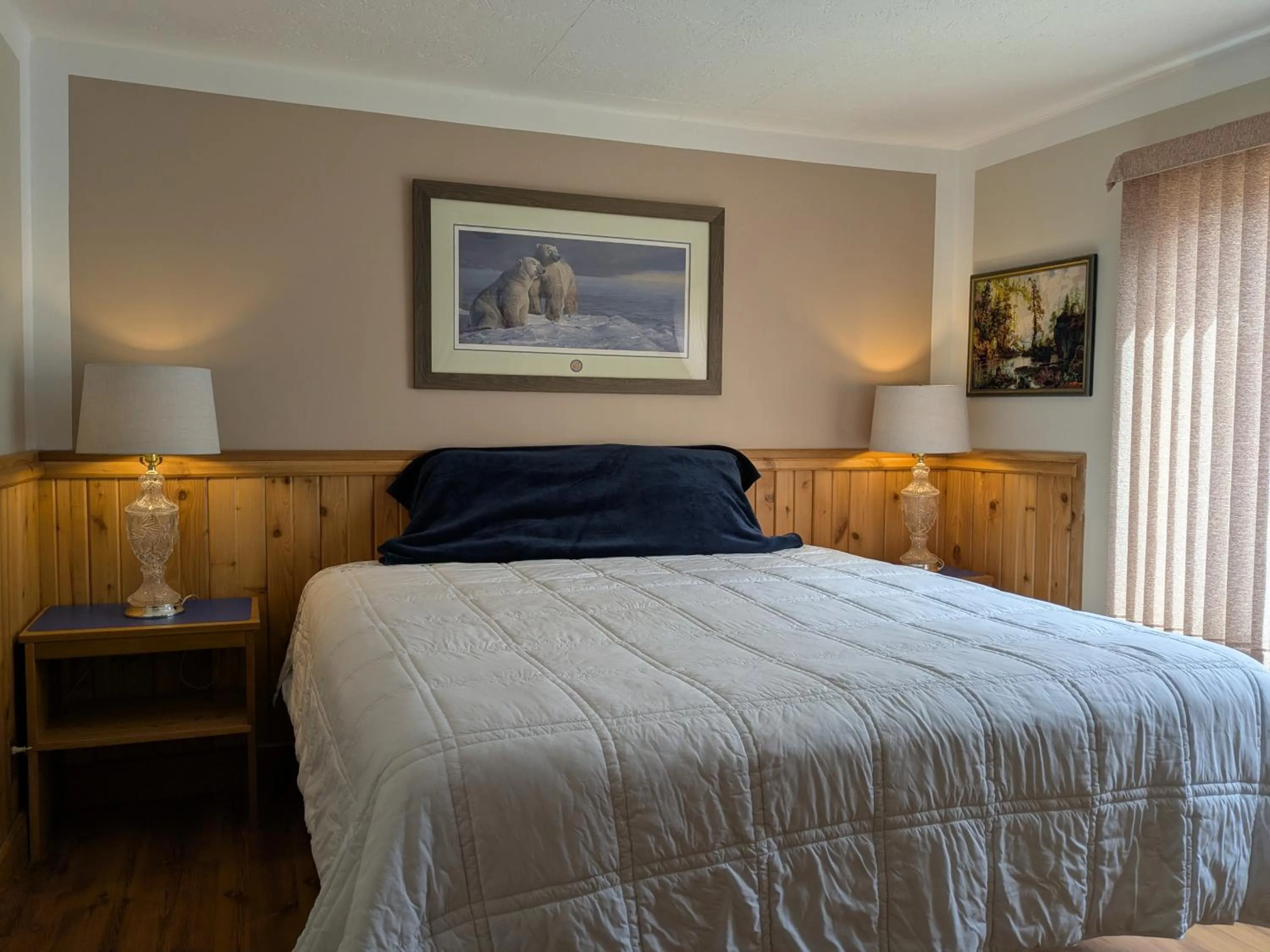 Bed in Higgin's Inn