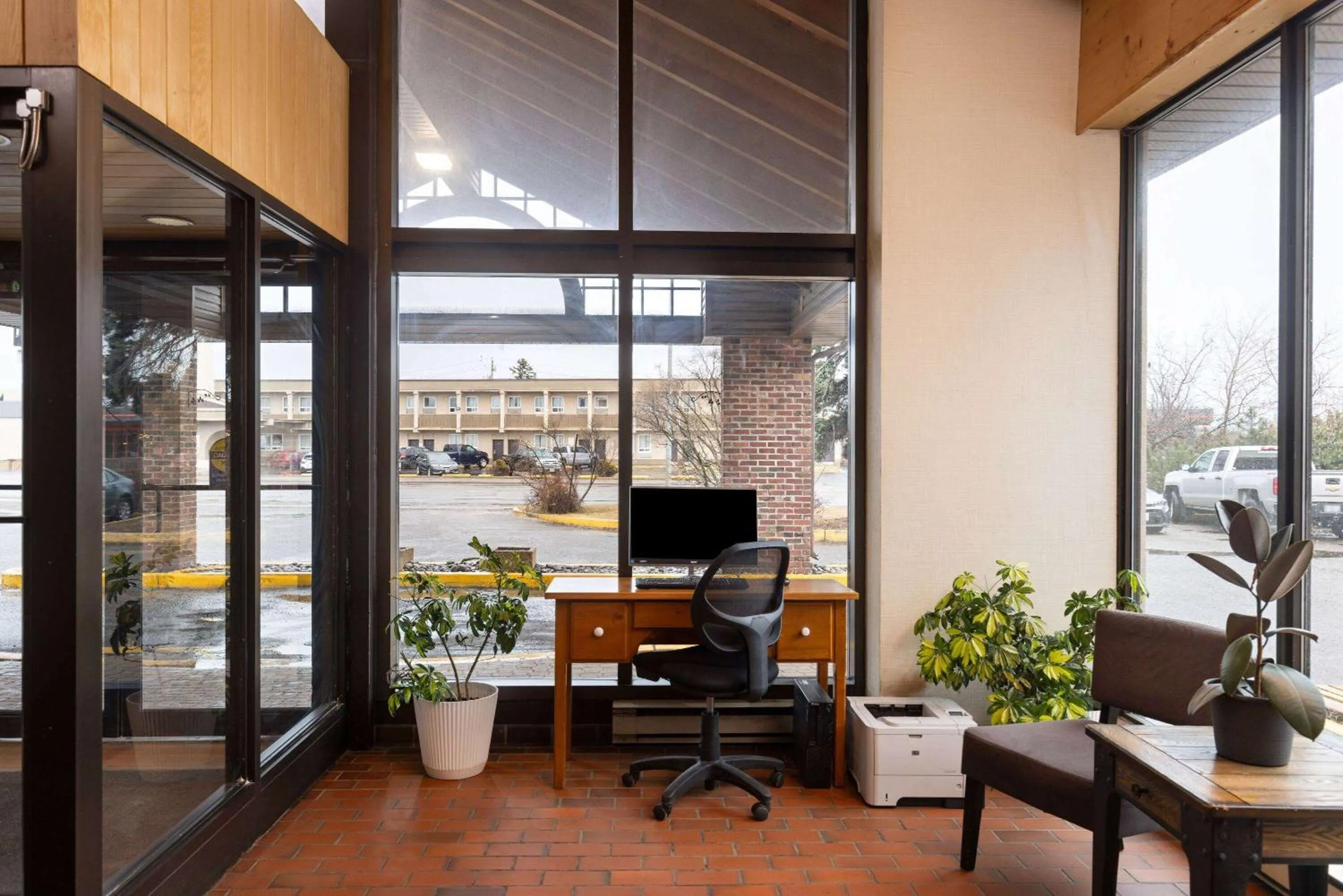 Business facilities in Travelodge by Wyndham Thunder Bay ON