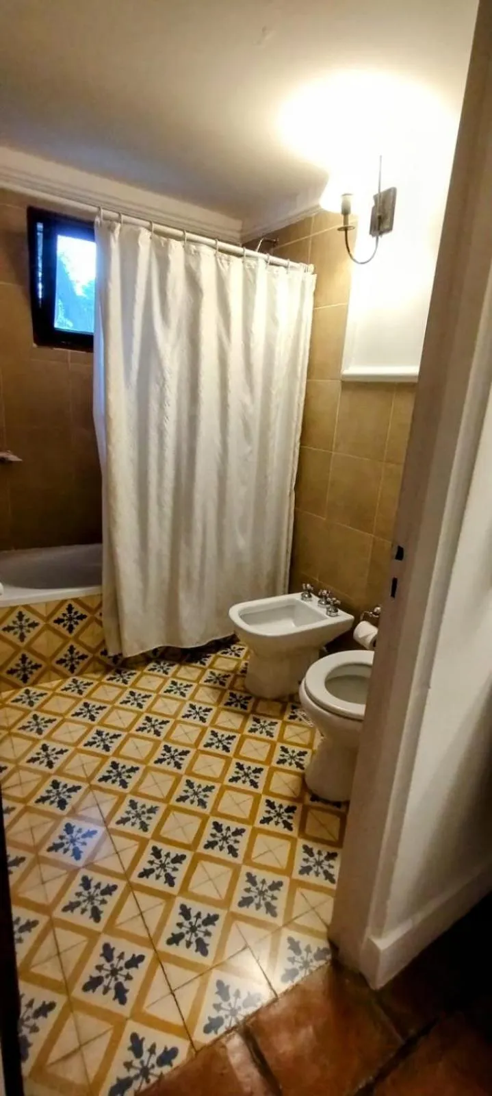 Toilet in Las Moras Hotel