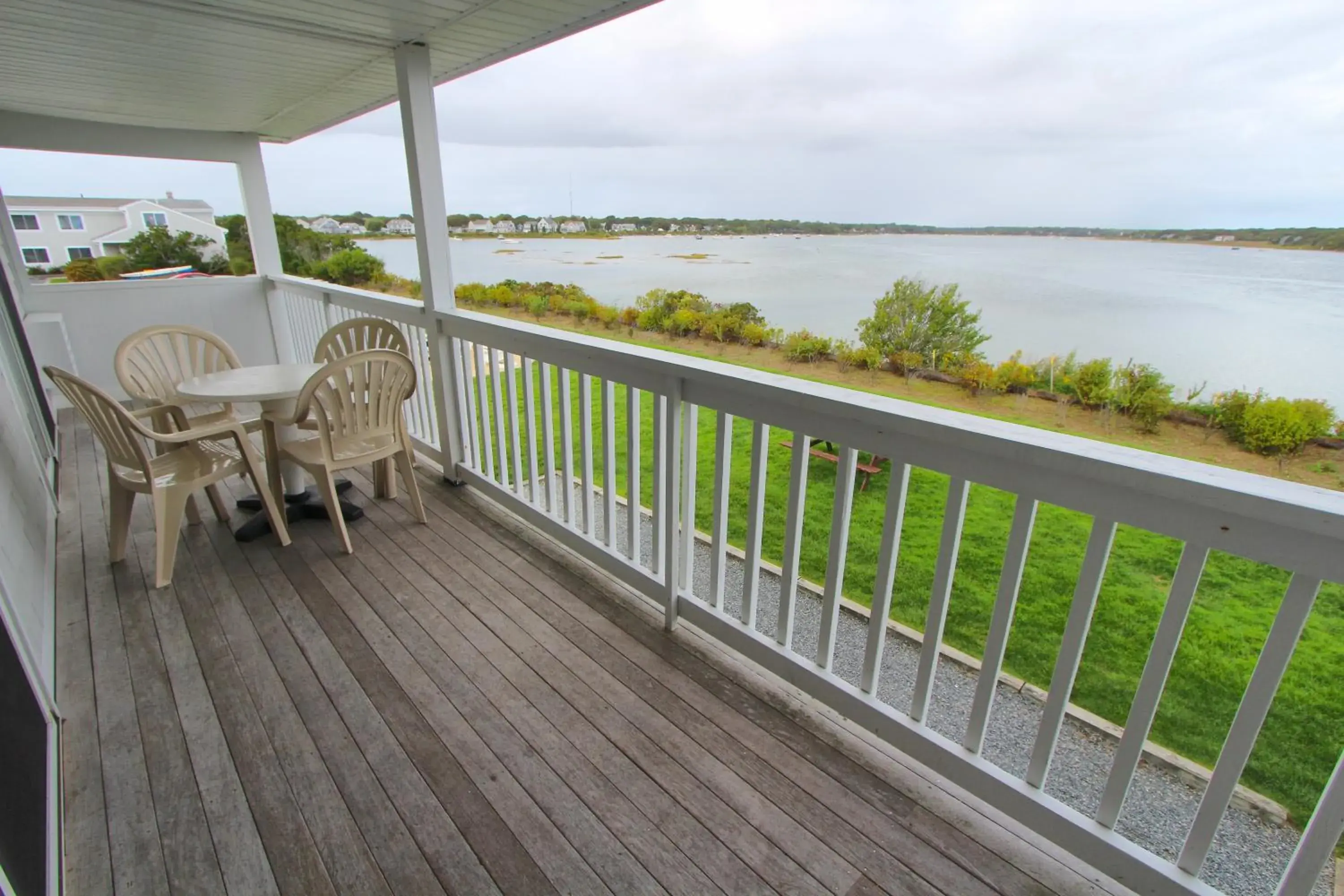 Property building in InnSeason Resorts Surfside Property building in InnSeason Resorts Surfside