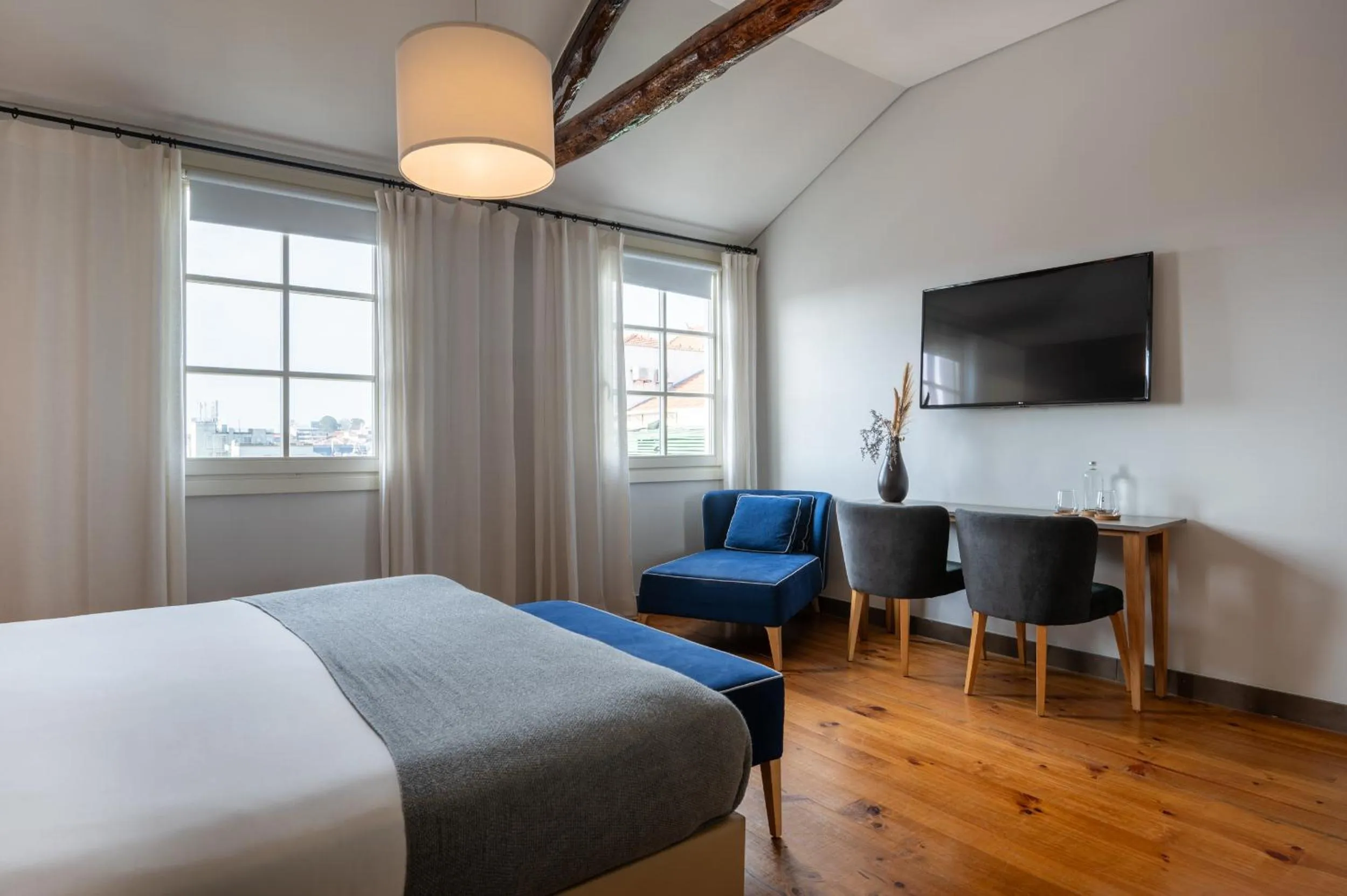 Bedroom, Bed in Santa Catarina FLH Suites