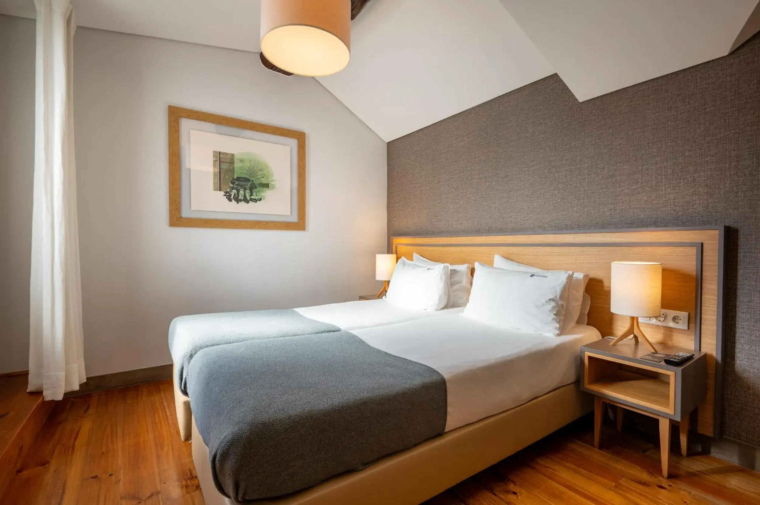 Twin Room in Santa Catarina FLH Suites Twin Room in Santa Catarina FLH Suites