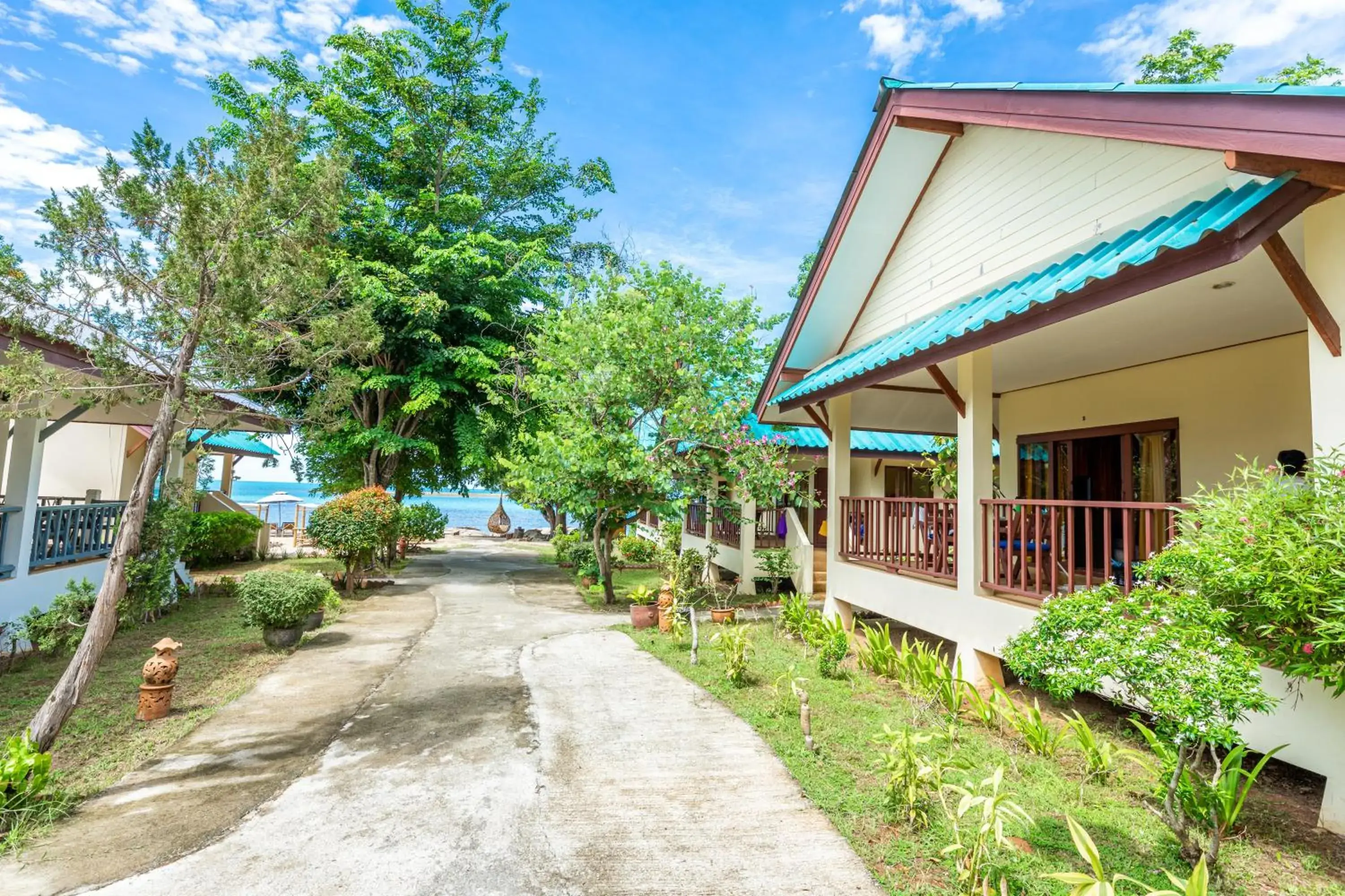 Facade/entrance in Three Trees Samui Resort - Sarocha Villa Facade/entrance in Three Trees Samui Resort - Sarocha Villa