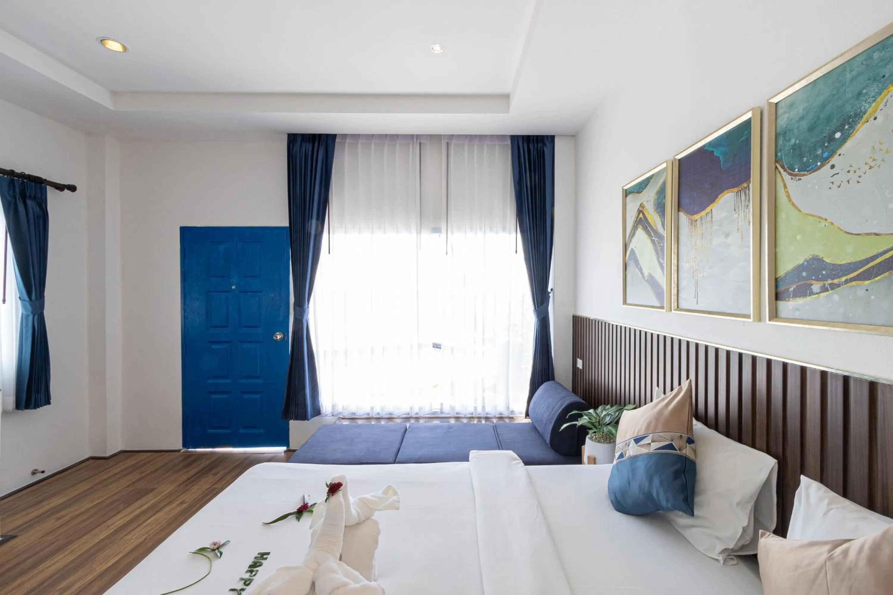 Bed in Three Trees Samui Resort - Sarocha Villa