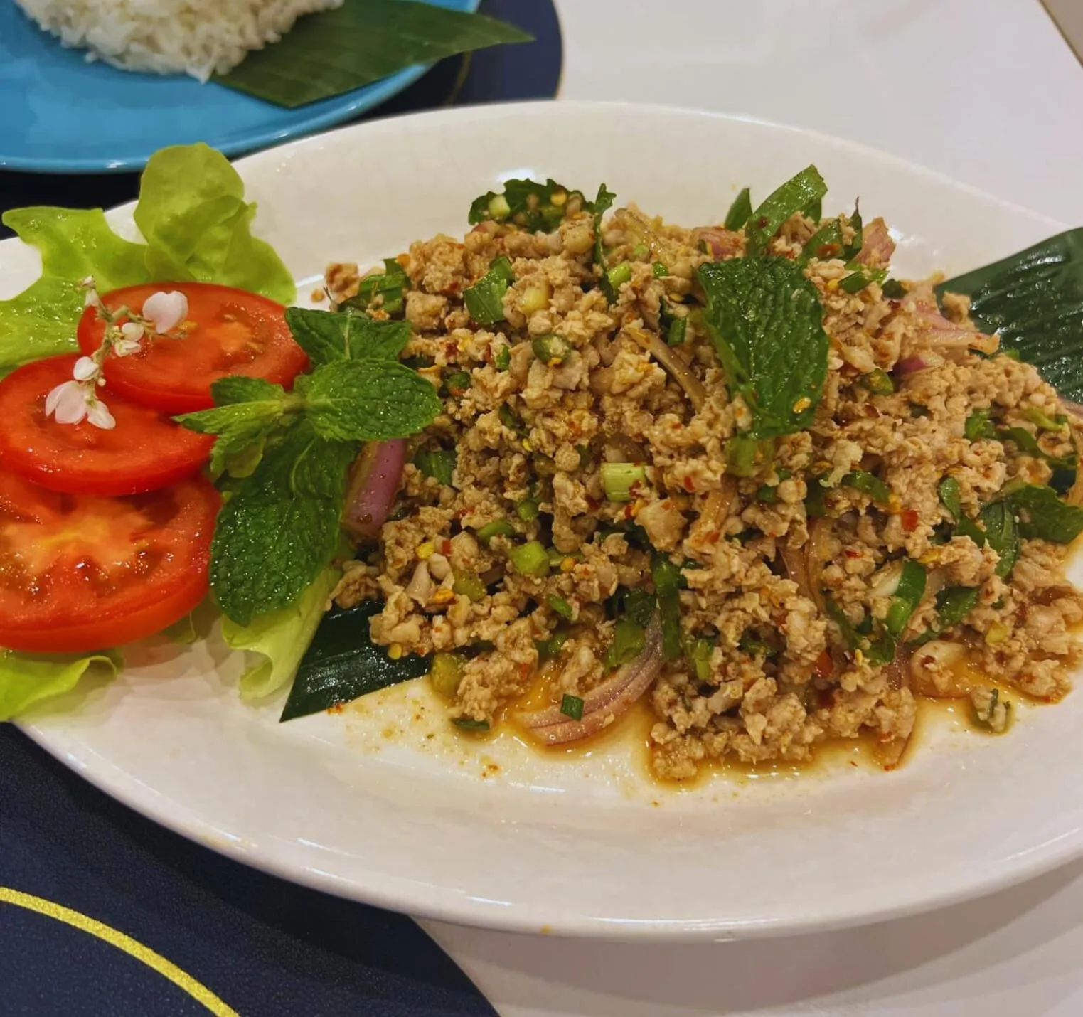 Restaurant/places to eat in Three Trees Samui Resort - Sarocha Villa