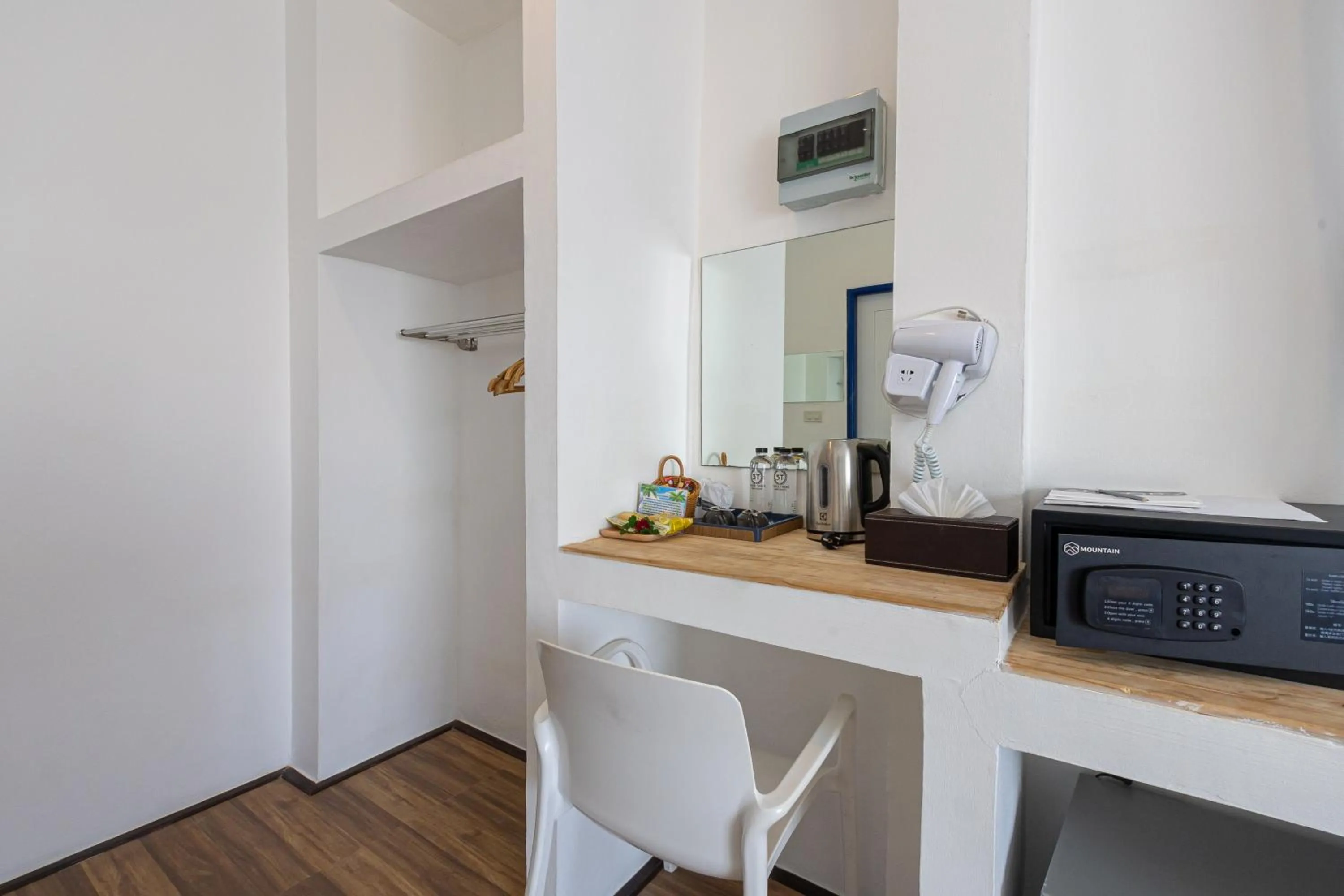 Photo of the whole room in Three Trees Samui Resort - Sarocha Villa