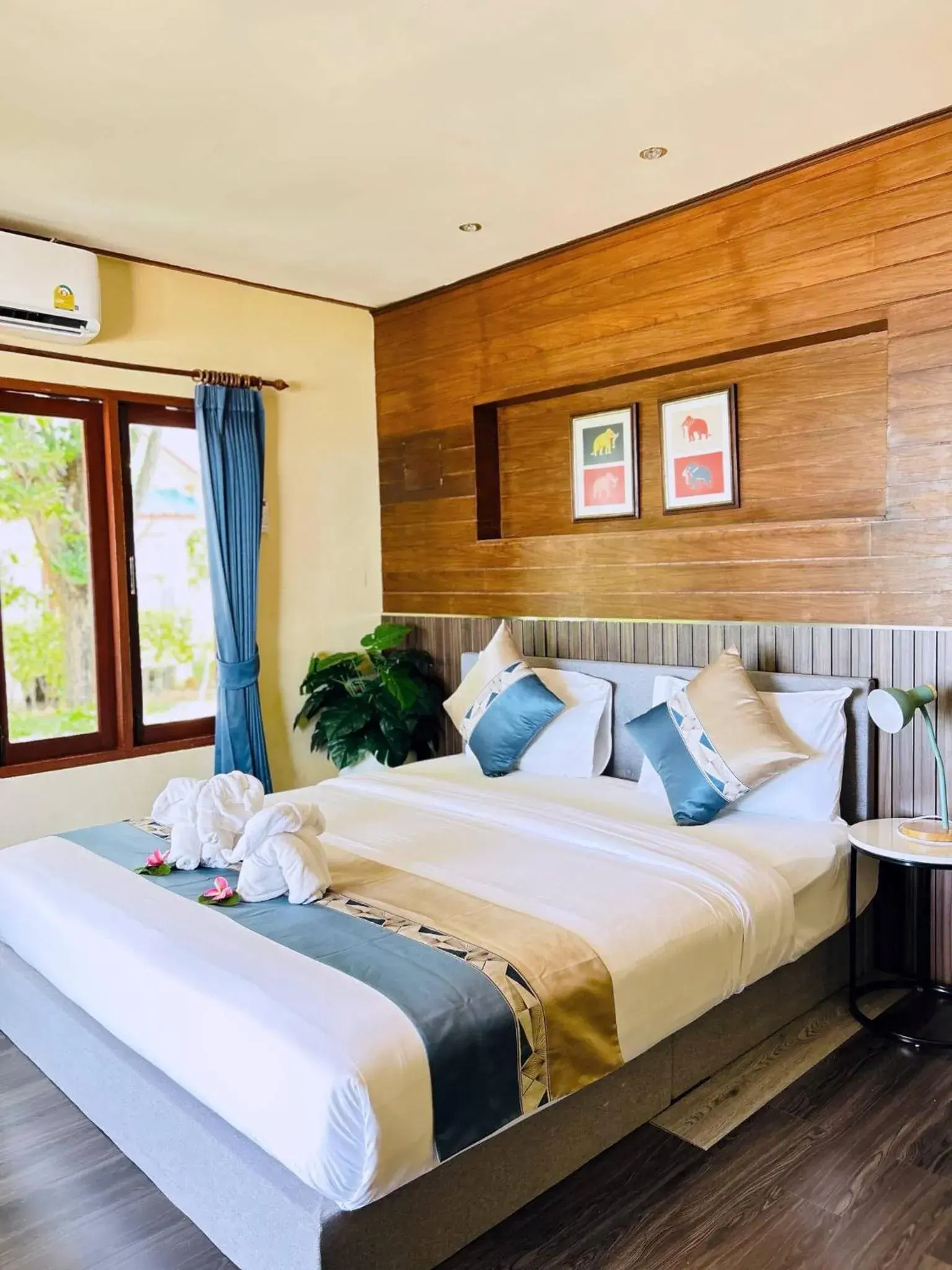 Bed in Three Trees Samui Resort - Sarocha Villa Bed in Three Trees Samui Resort - Sarocha Villa