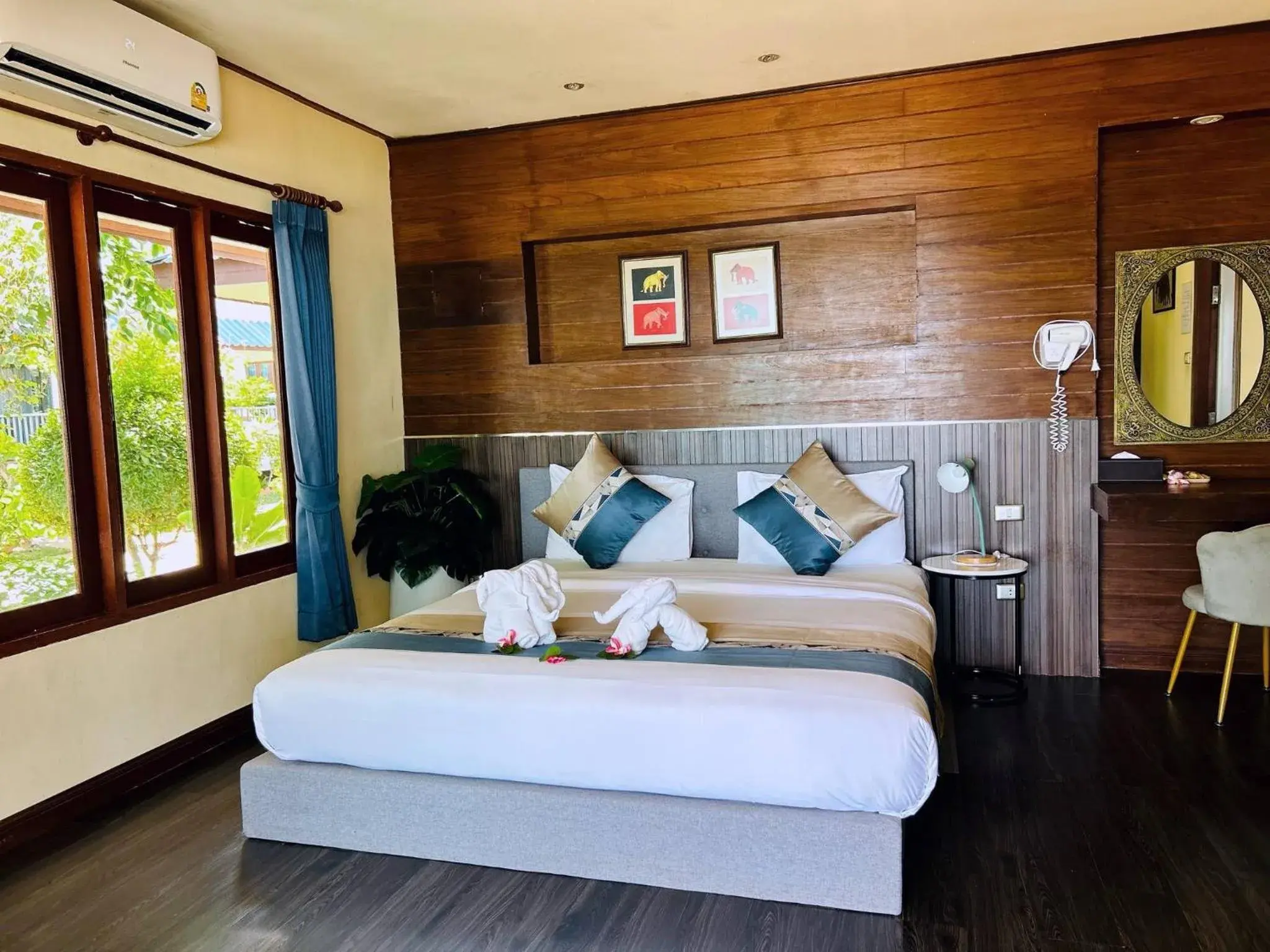 Bed in Three Trees Samui Resort - Sarocha Villa Bed in Three Trees Samui Resort - Sarocha Villa