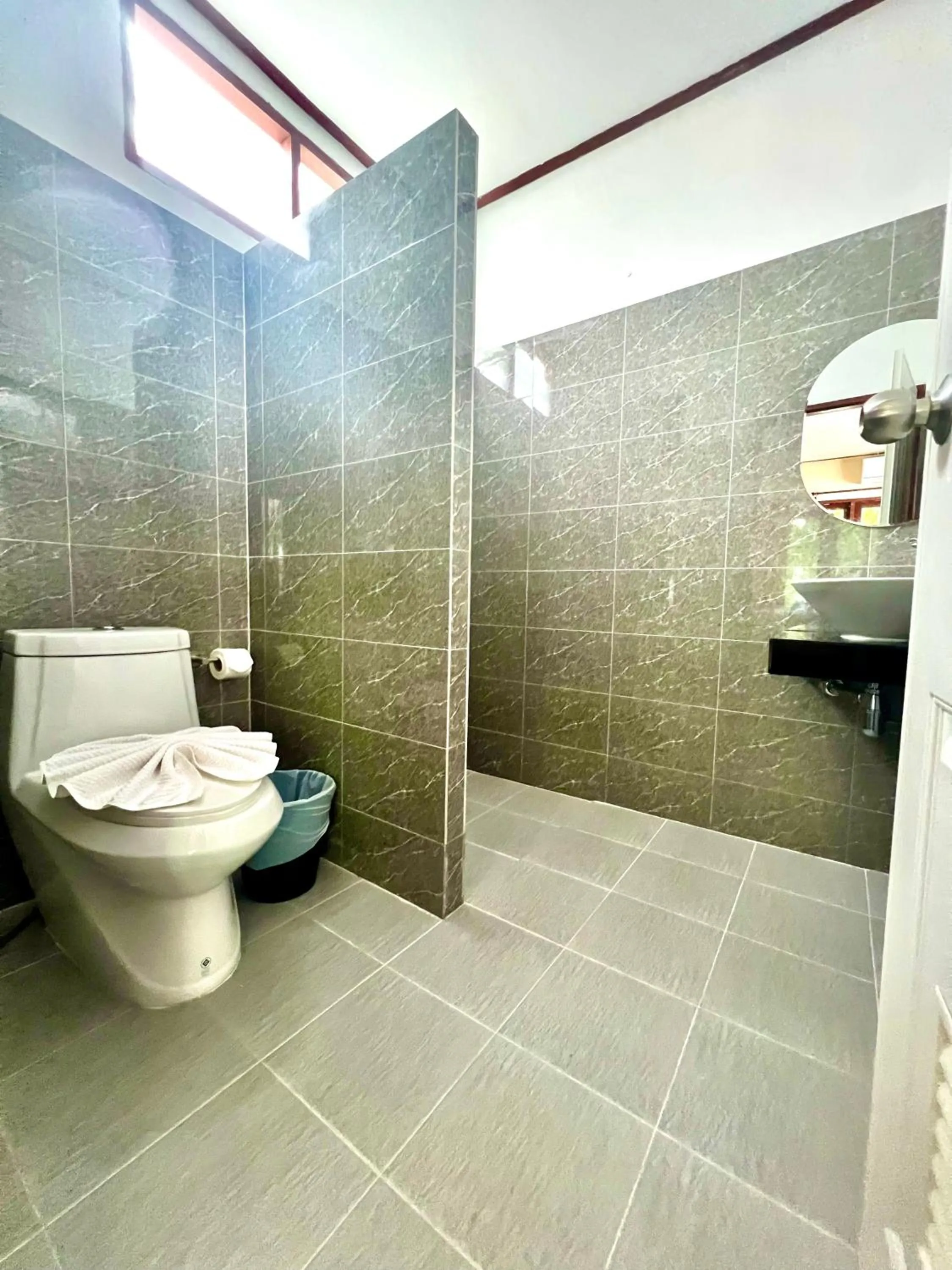 Bathroom in Three Trees Samui Resort - Sarocha Villa