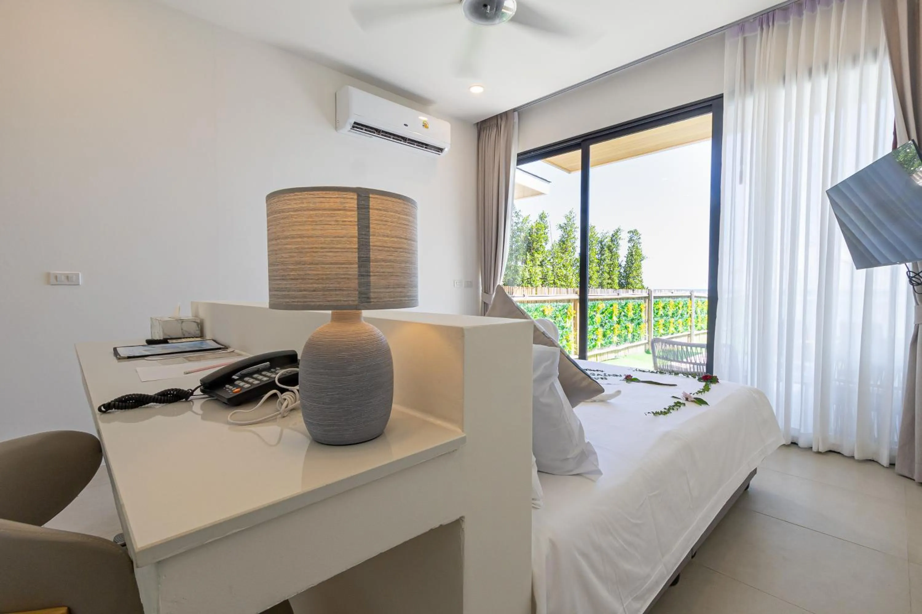 Property building, Bed in Three Trees Samui Resort - Sarocha Villa