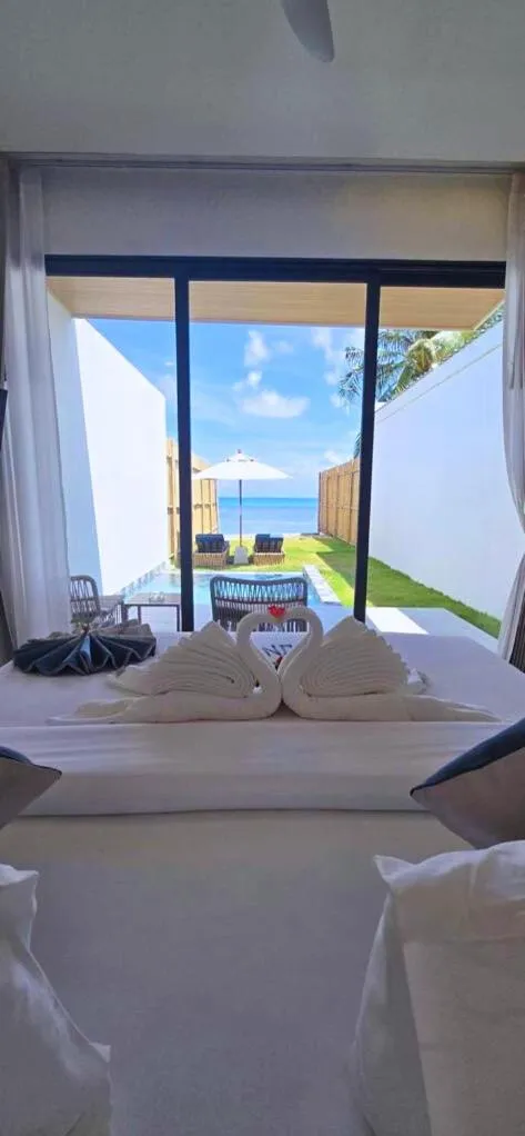 View (from property/room), Bed in Three Trees Samui Resort - Sarocha Villa