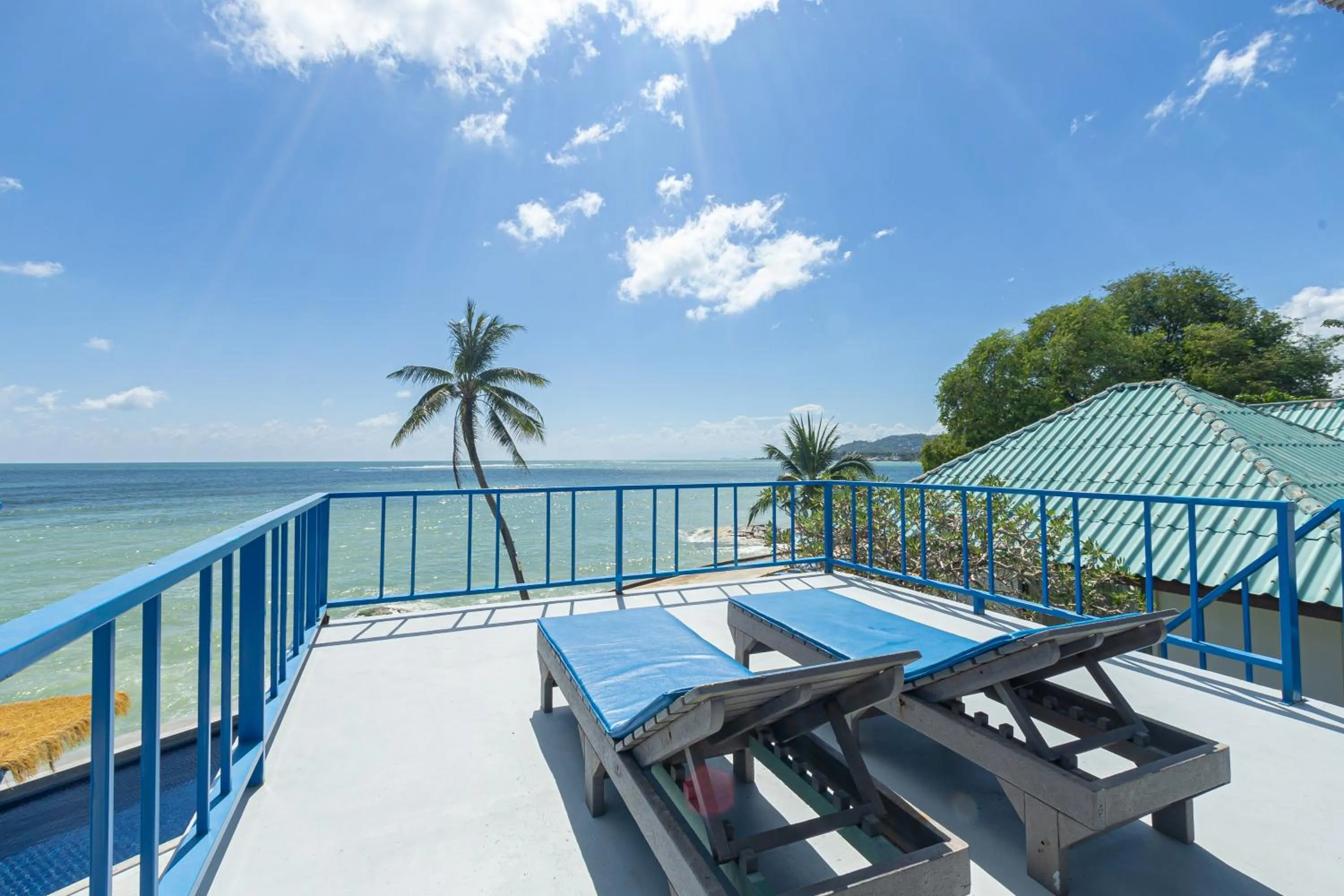 Balcony/Terrace in Three Trees Samui Resort - Sarocha Villa