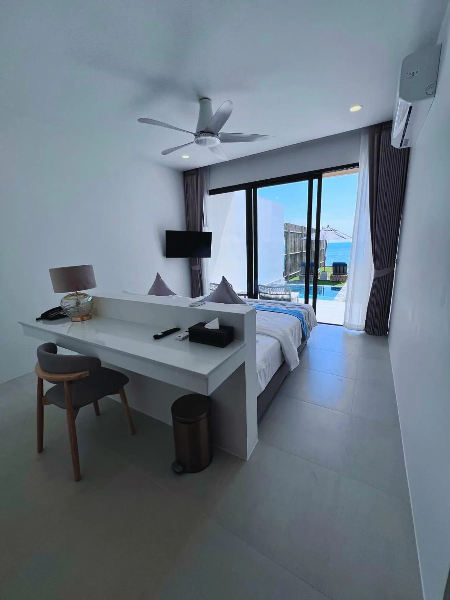 Property building, Bed in Three Trees Samui Resort - Sarocha Villa