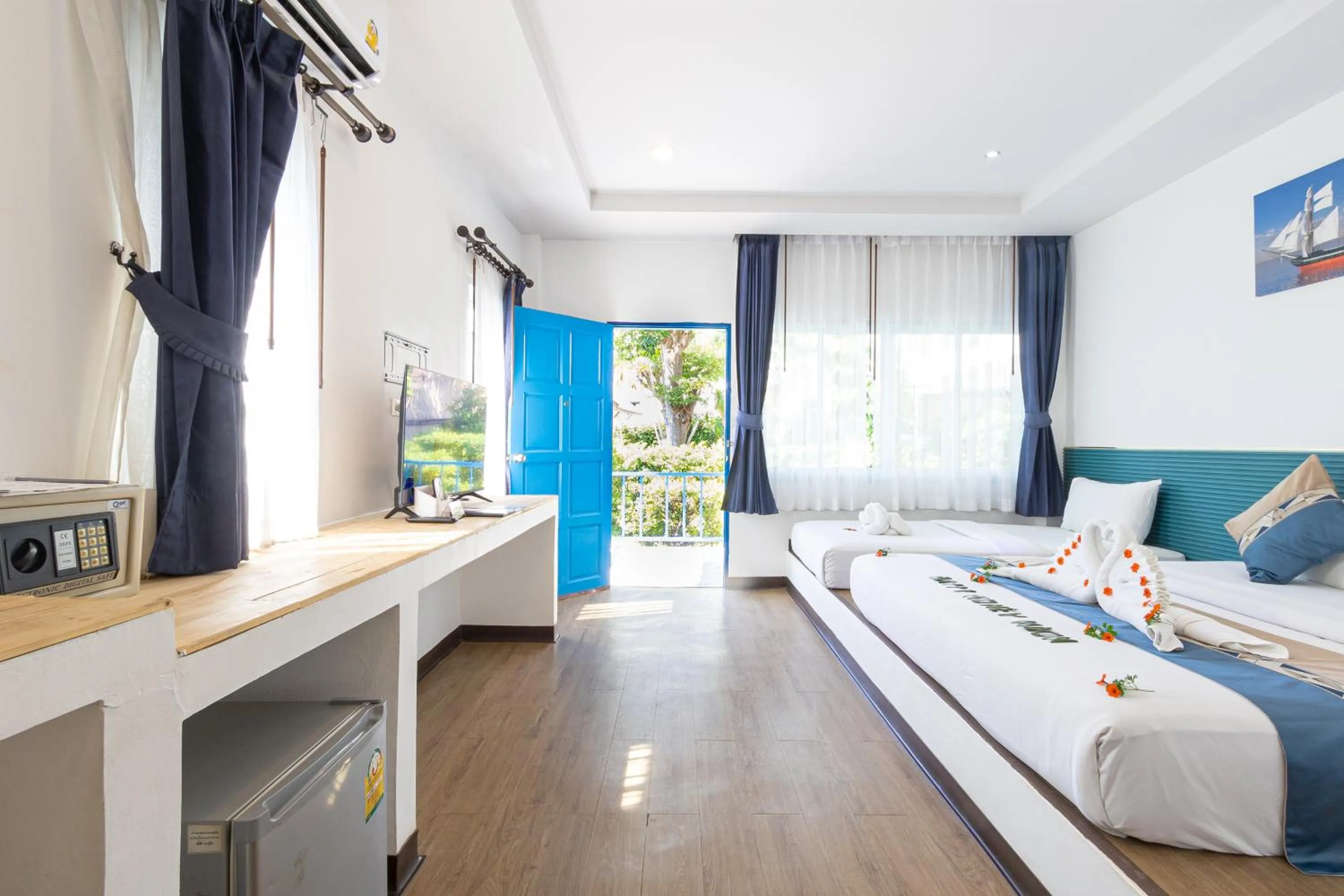 Property building, Bed in Three Trees Samui Resort - Sarocha Villa