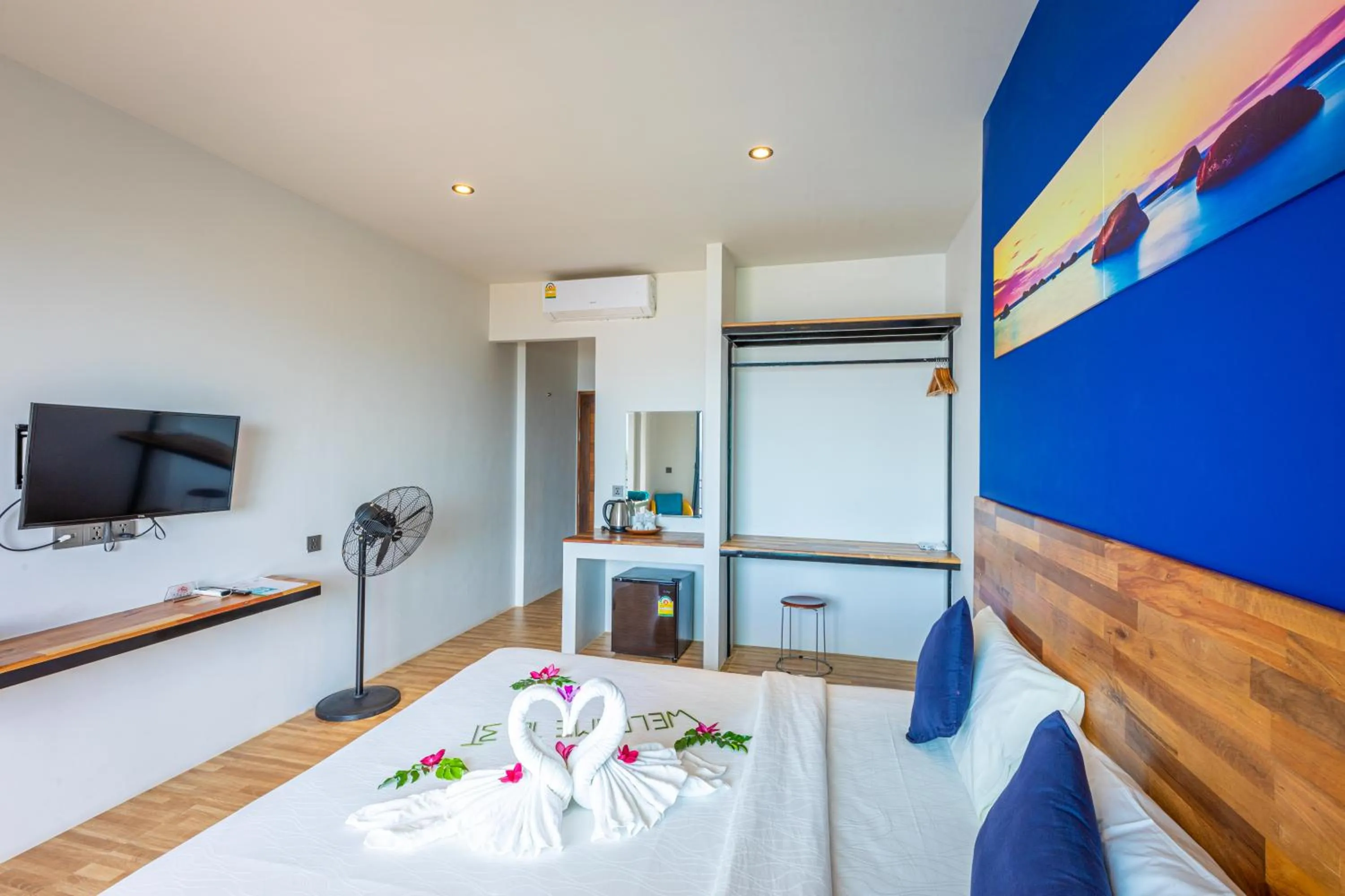 Photo of the whole room, Bed in Three Trees Samui Resort - Sarocha Villa