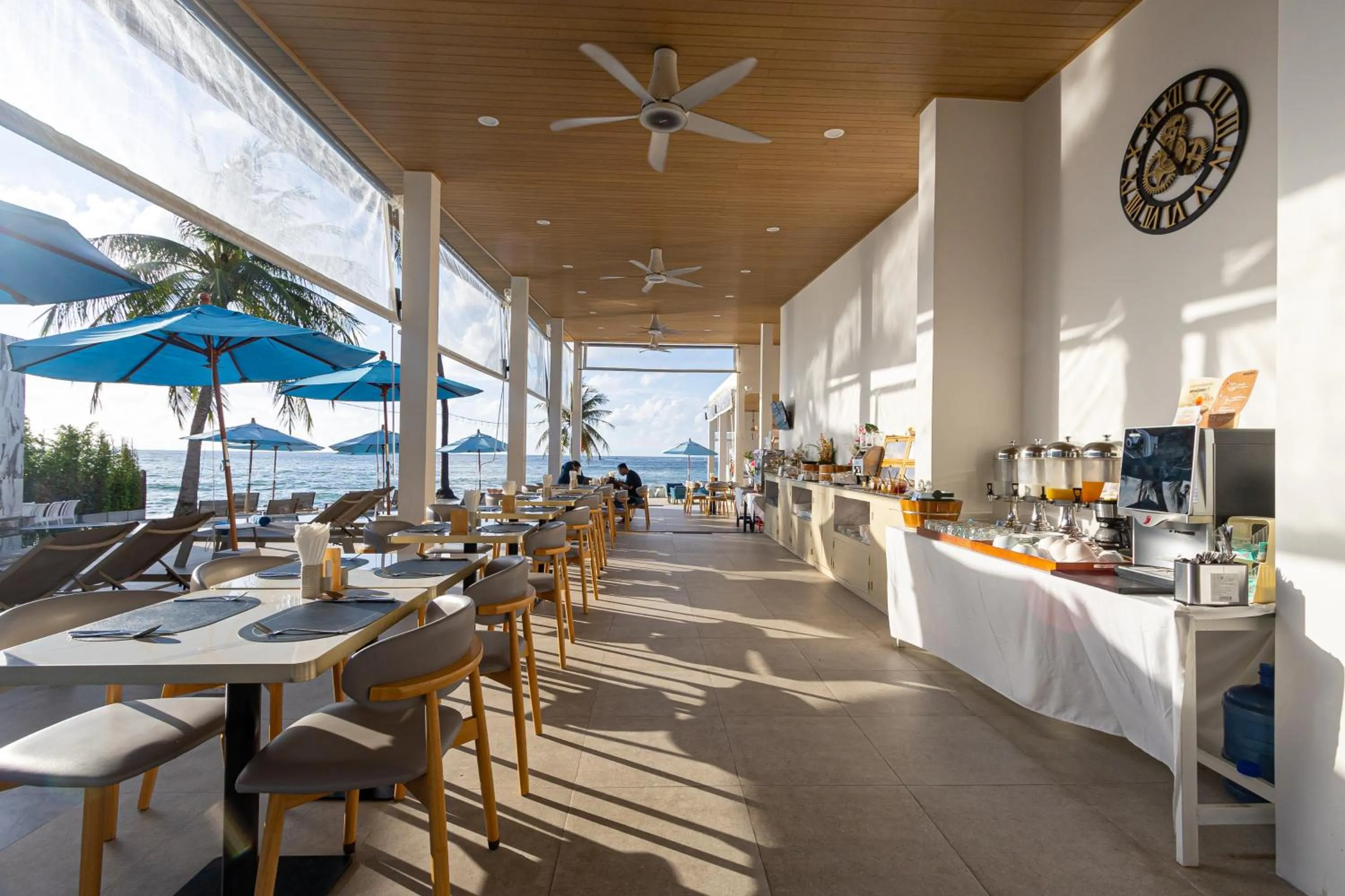 Restaurant/places to eat in Three Trees Samui Resort - Sarocha Villa