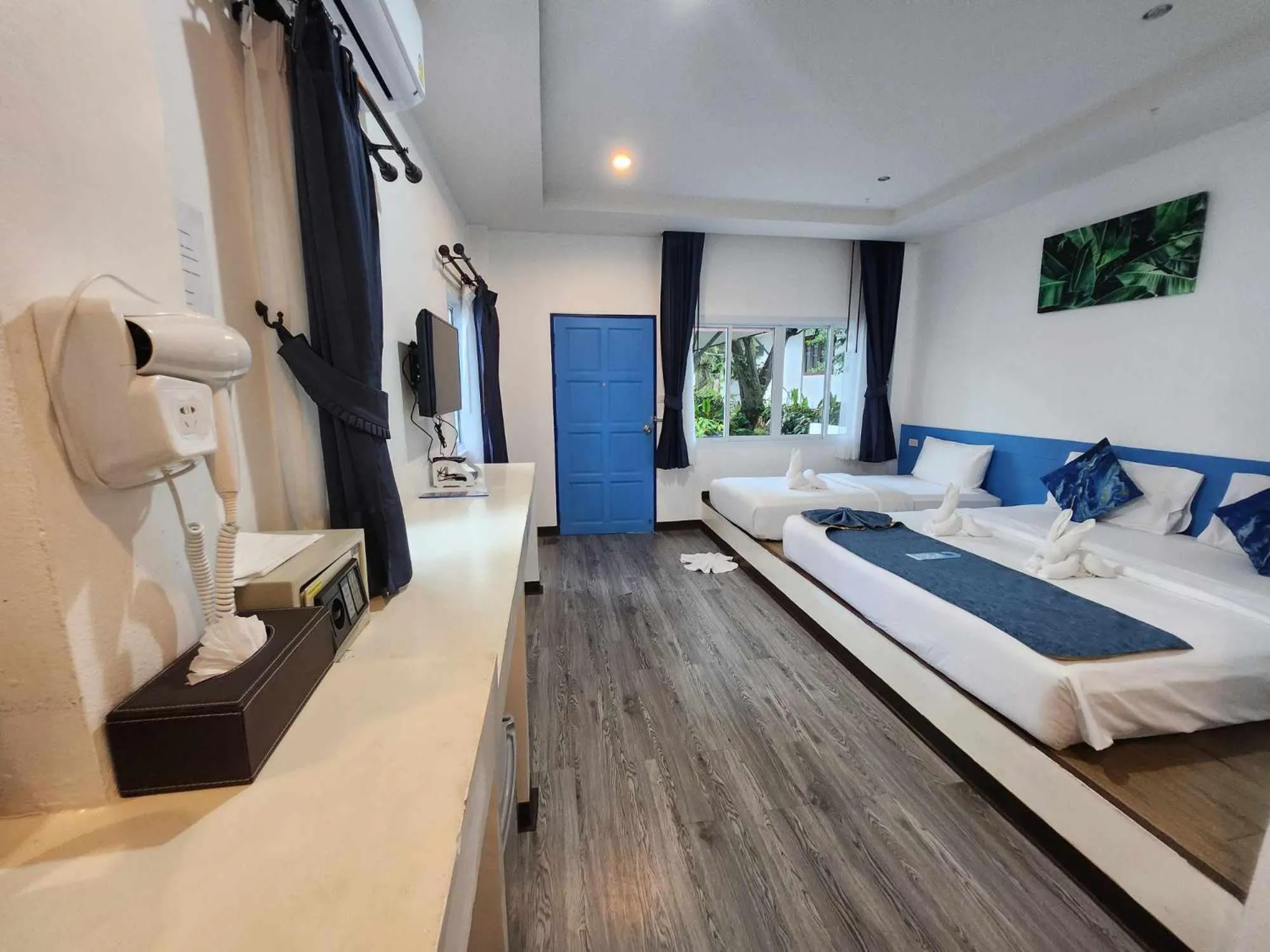 Bedroom, Bed in Three Trees Samui Resort - Sarocha Villa