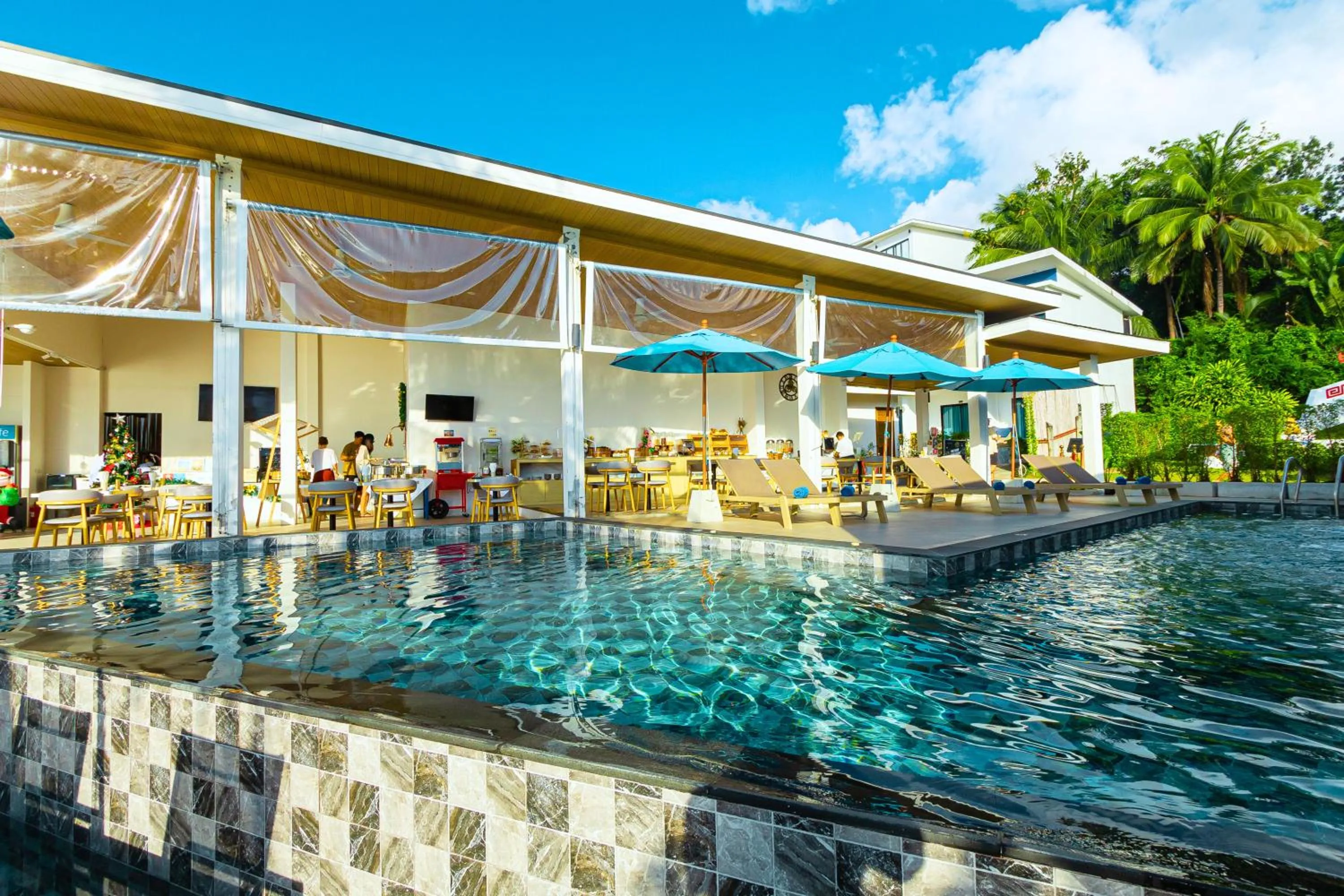 Restaurant/places to eat in Three Trees Samui Resort - Sarocha Villa