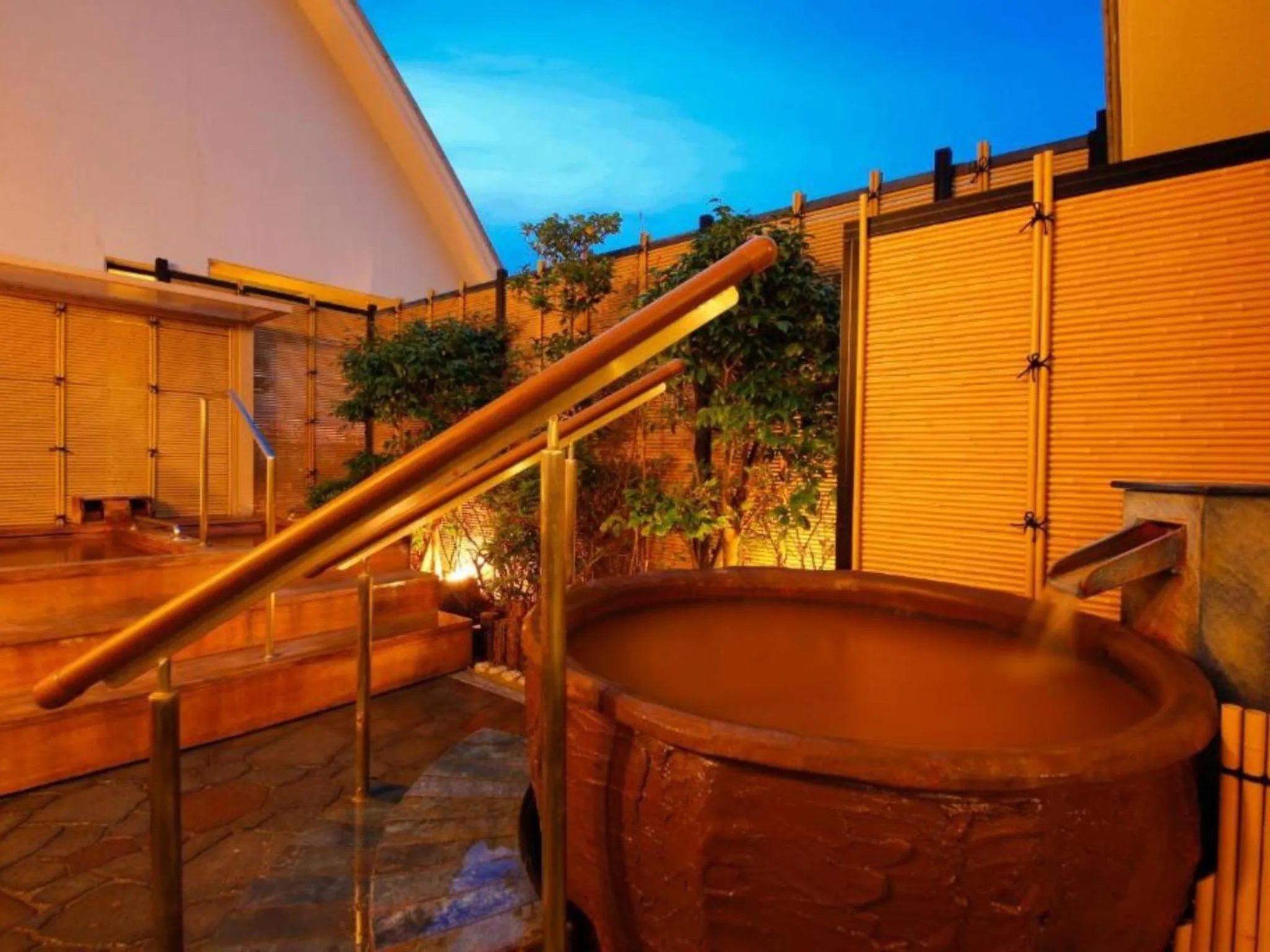 Hot Spring Bath in Arima Hot Spring Ryokan Hanamusubi