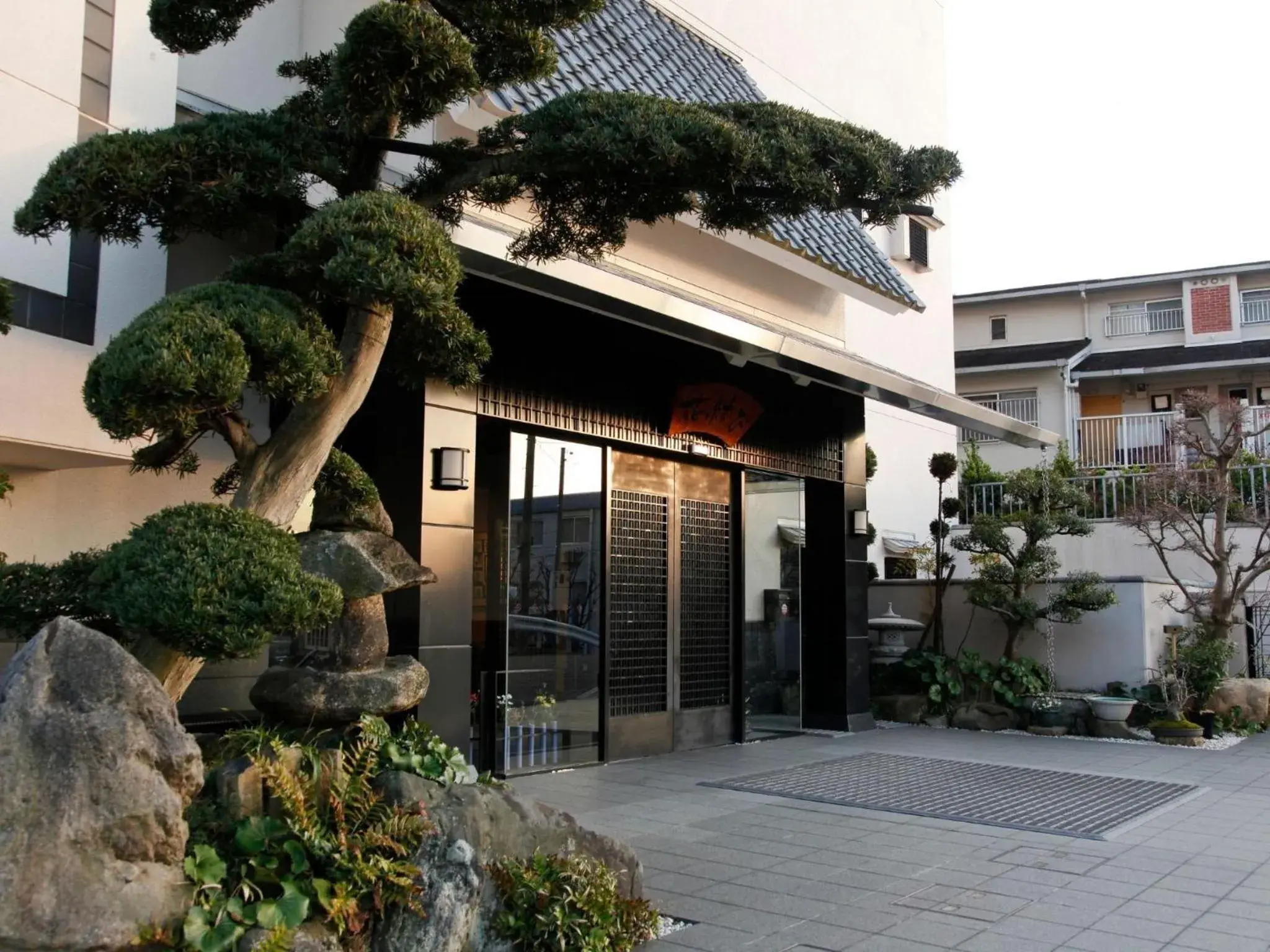 Facade/entrance in Arima Hot Spring Ryokan Hanamusubi Facade/entrance in Arima Hot Spring Ryokan Hanamusubi