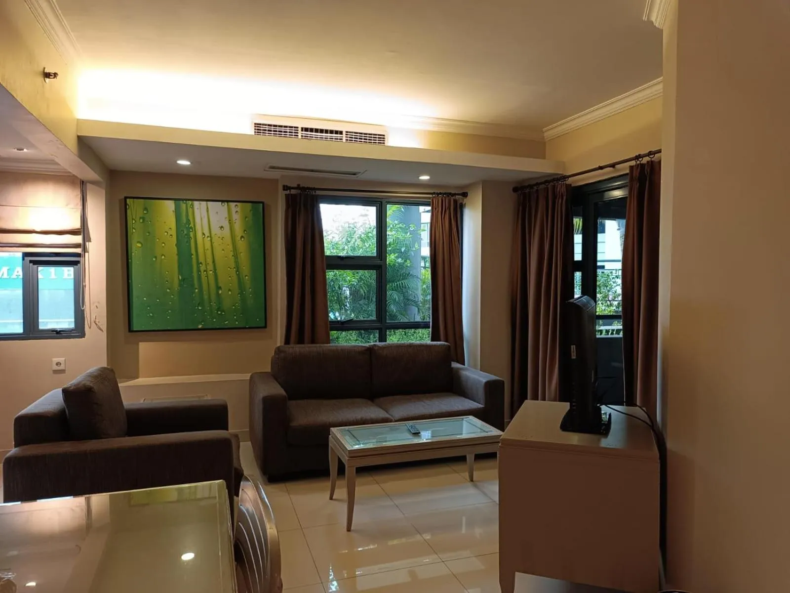 Grand Tropic Suites Hotel