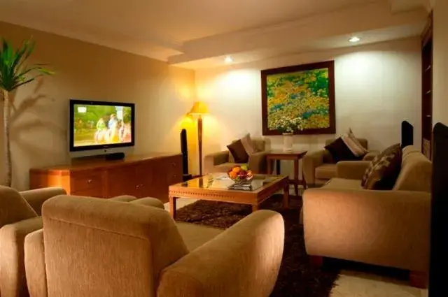 Living room, Seating Area in Grand Tropic Suites Hotel
