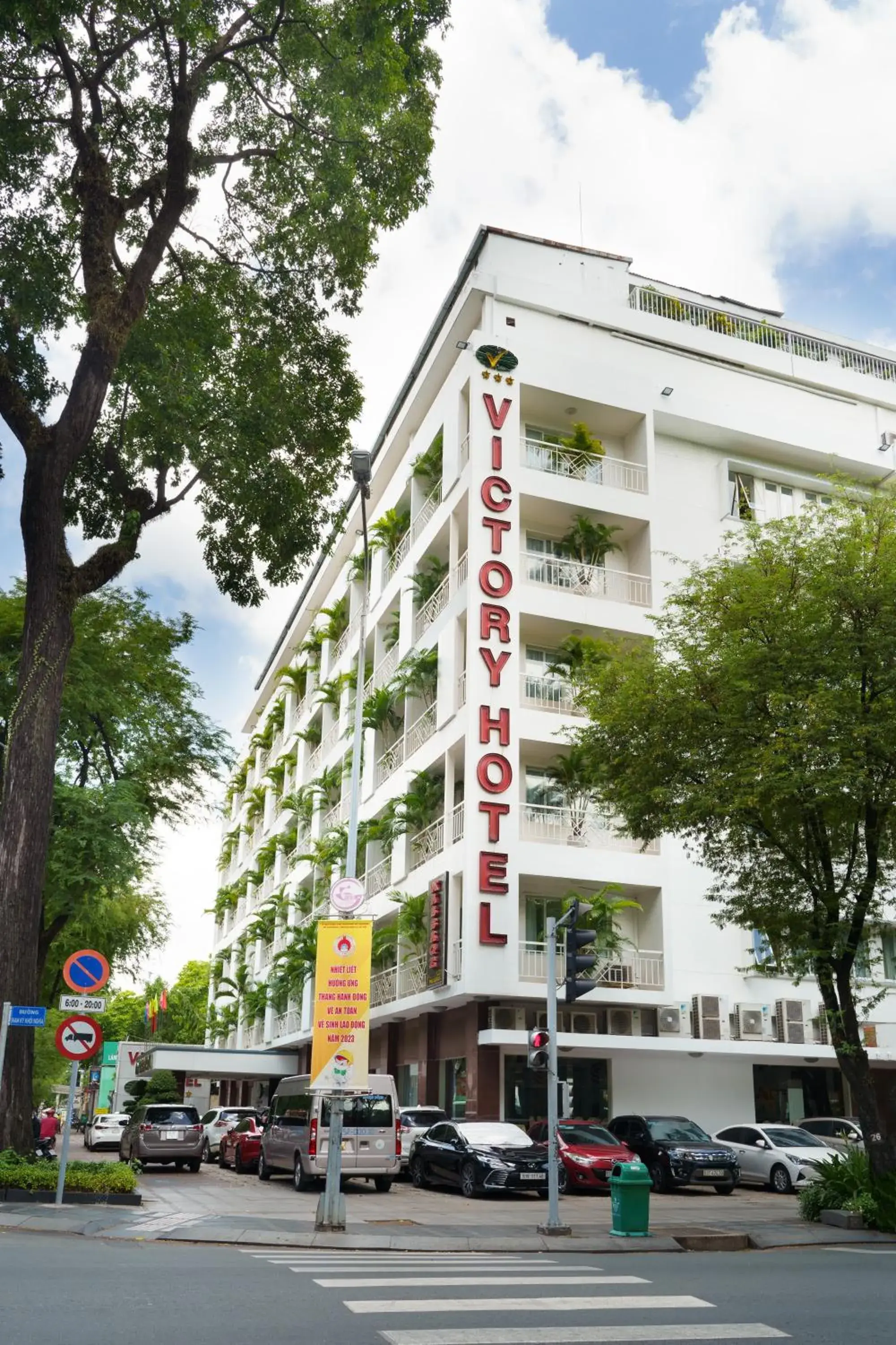 Property building in Victory Sai Gon Hotel Property building in Victory Sai Gon Hotel